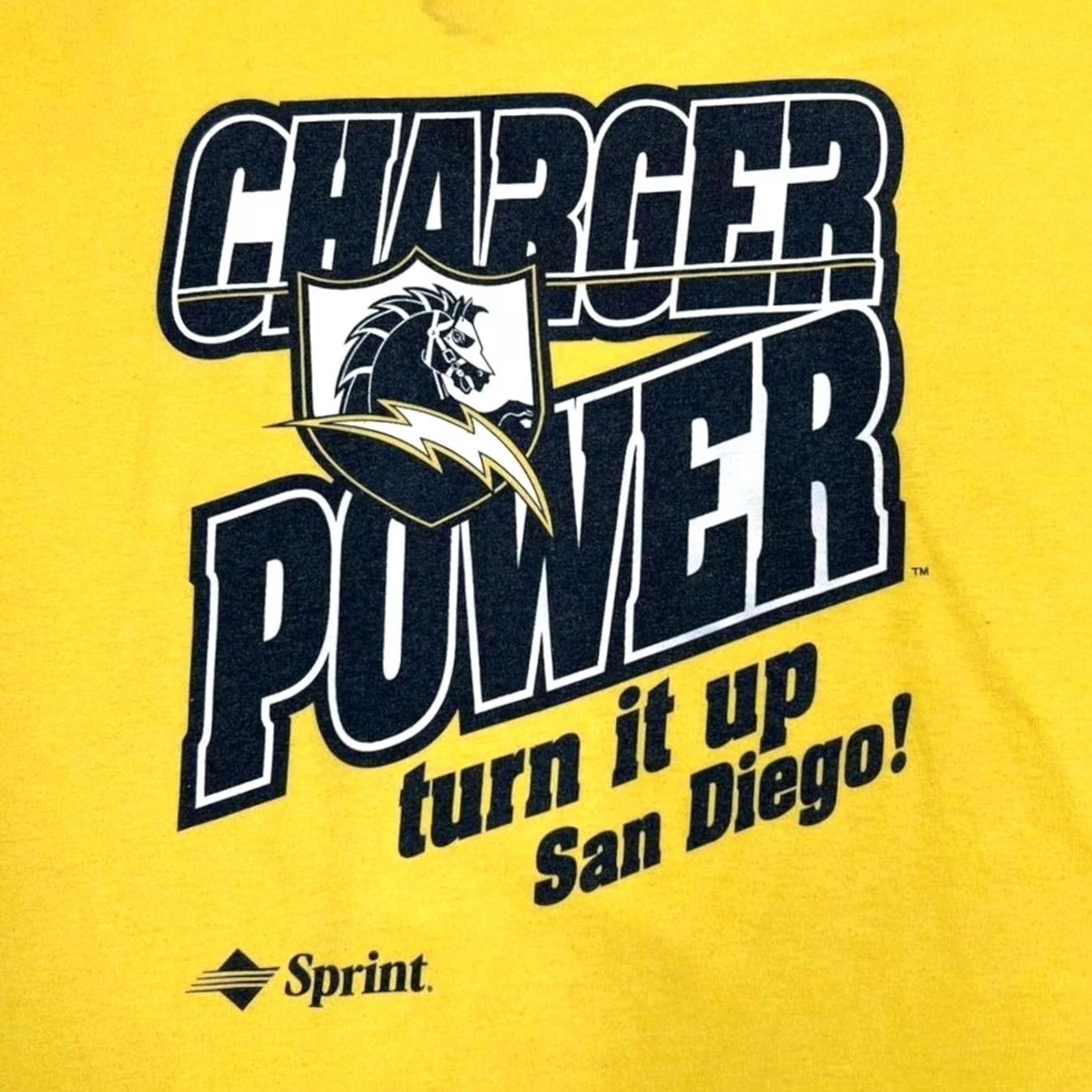 Fruit Of The Loom Vintage Charger Power “Turn It Up San Diego” College Graphic Single Stitch T-Shirt XL Community Yellow Mens Short Sleeve Cotton 1990s Shirt XY158 Size US XL / EU 56 / 4 - 3 Thumbnail
