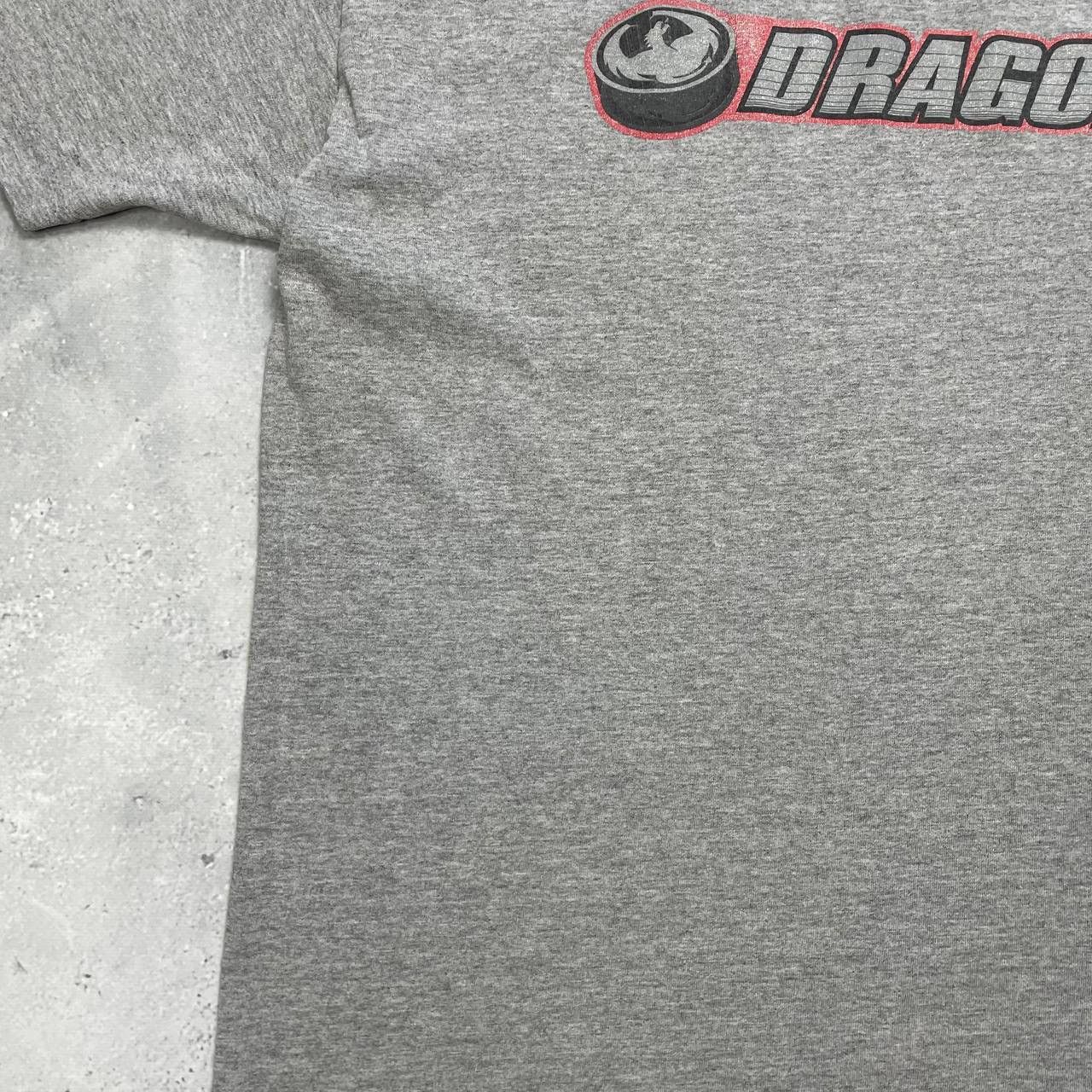 Vintage Vintage 2000s Dragon Skateboard T Shirt Gray Size L/XL Size US L / EU 52-54 / 3 - 15 Thumbnail