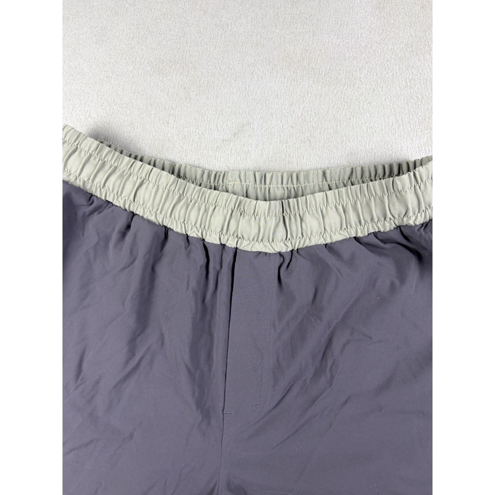 Lululemon Lululemon Shorts Men M Gray 6” Inseam Performance Gym Stretch Athletic Activewear Mens Regular Polyester Size US 31 - 2 Thumbnail