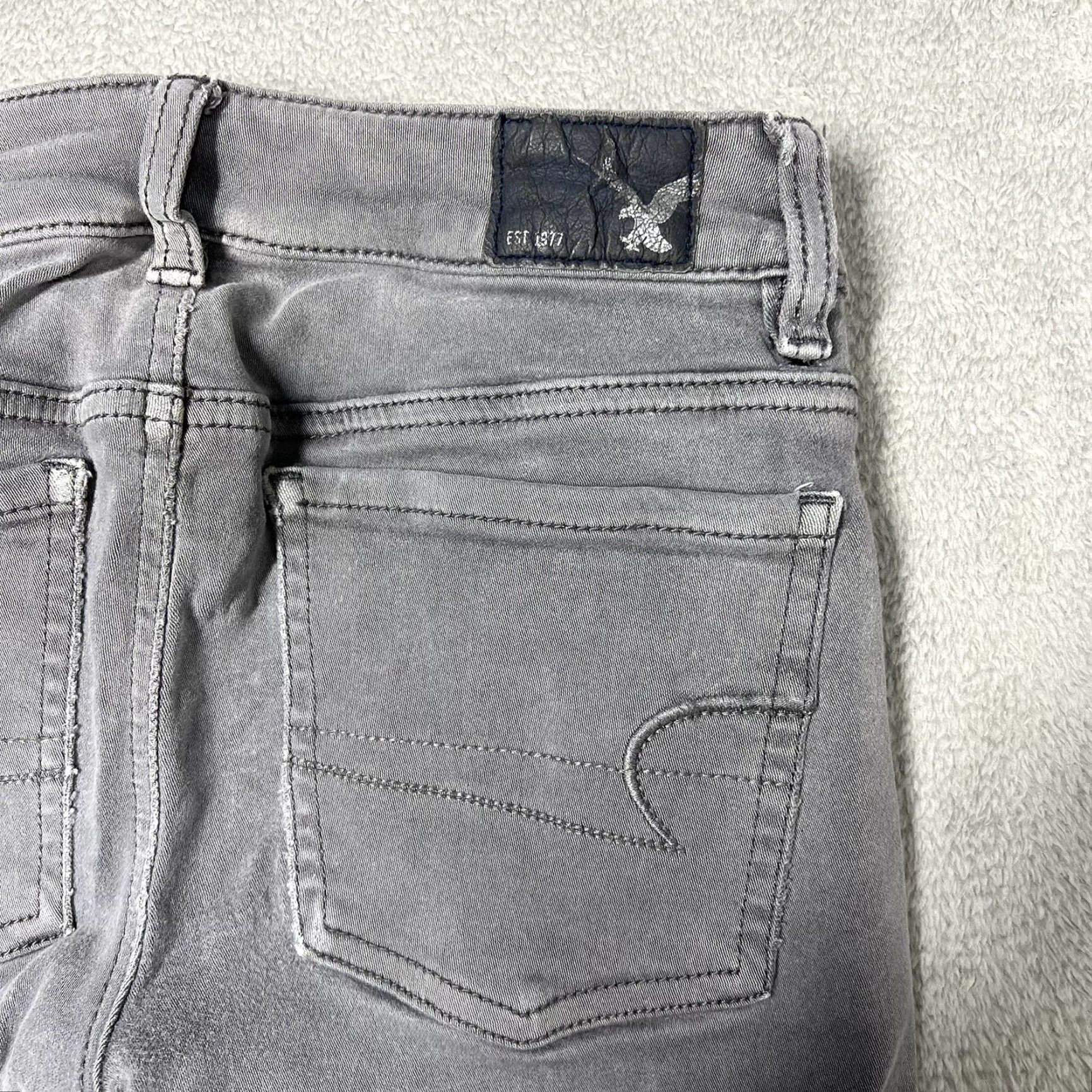 American Eagle Outfitters American Eagle Outfitters Jeans Women 00 Gray Skinny Stretch Denim Size 24" / US 00 / IT 34 - 6 Thumbnail