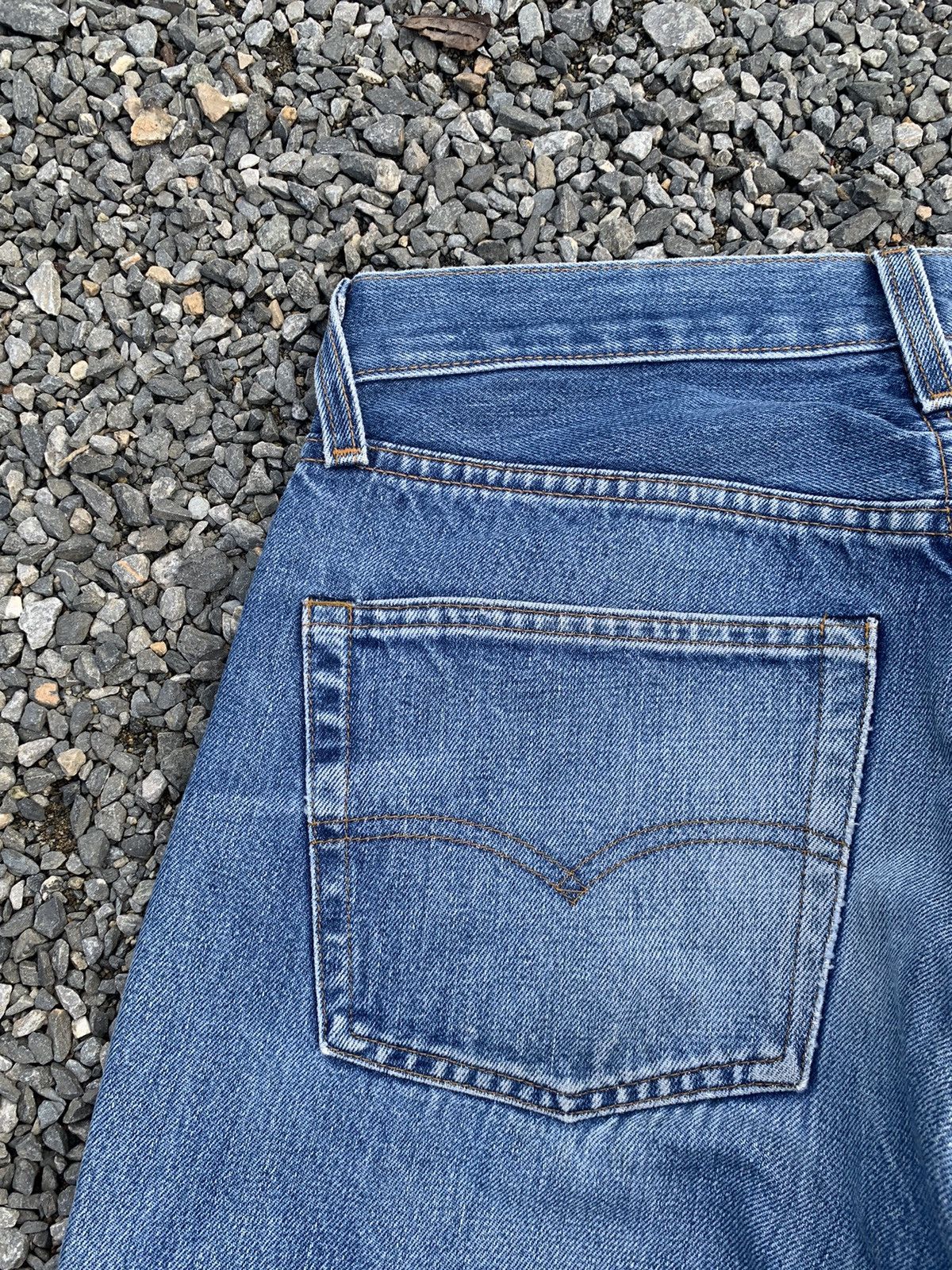 Levi's VINTAGE LEVIS 501 BIG E 555 SELVEDGE FADED DISTRESSED DENIM Size US 29 - 13 Thumbnail