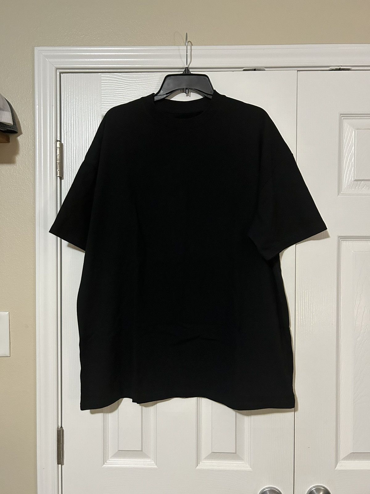 Designer WORLD ON FIRE LOGO T Size US L / EU 52-54 / 3 - 2 Thumbnail