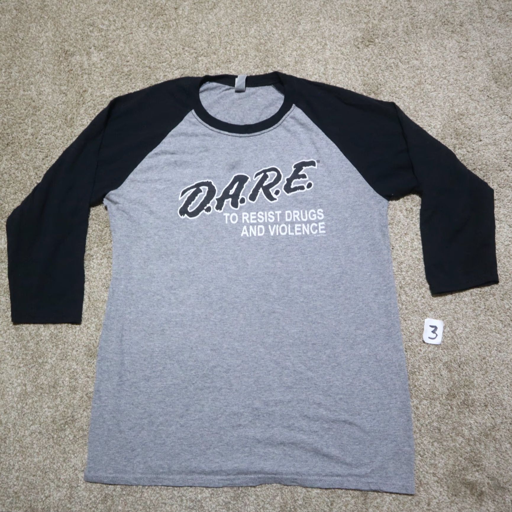 Vintage Shirt Women M Gray Dare To Resist Drugs And Violence T-Shirt 90s Theme Girls Medium Size M / US 6-8 / IT 42-44 - 2 Thumbnail