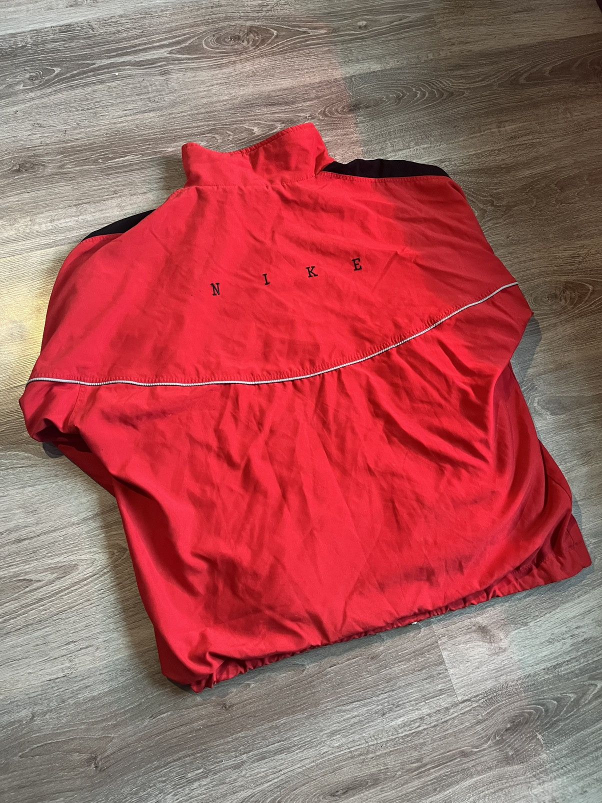 Nike Vintage Nike Windbreaker Jacket 90s Size US L / EU 52-54 / 3 - 7 Thumbnail