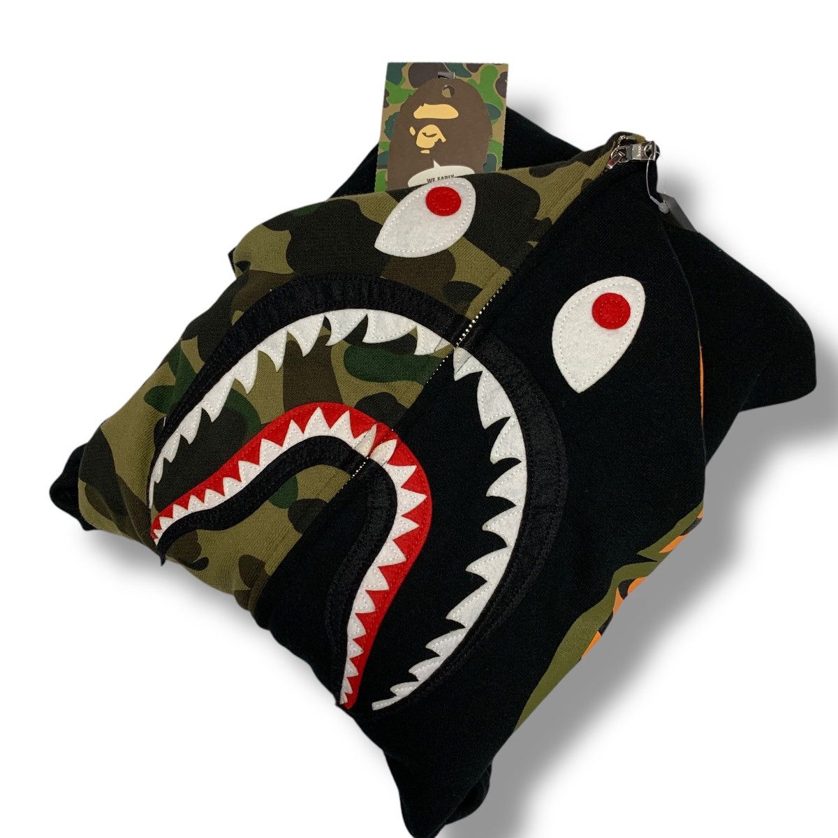 BAPE® HUNTING MA-1 BAPE HUNTING LOGO MA-1 Bomber Jacket Red camo A Bathing Ape