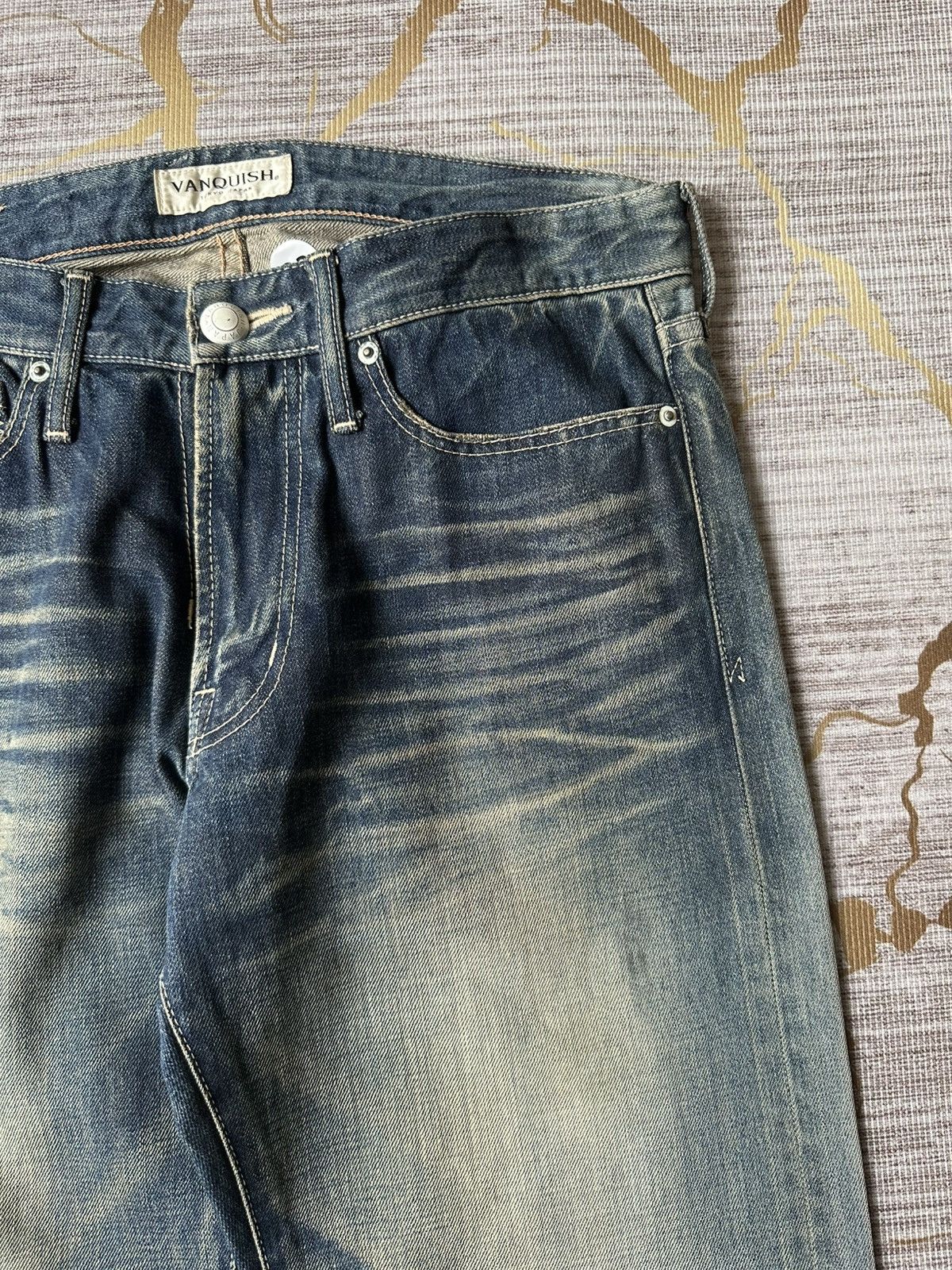 Vanquish Vanquish Tokyo Japan Blue Faded Denim Design Claw Marks Size US 33 - 11 Thumbnail