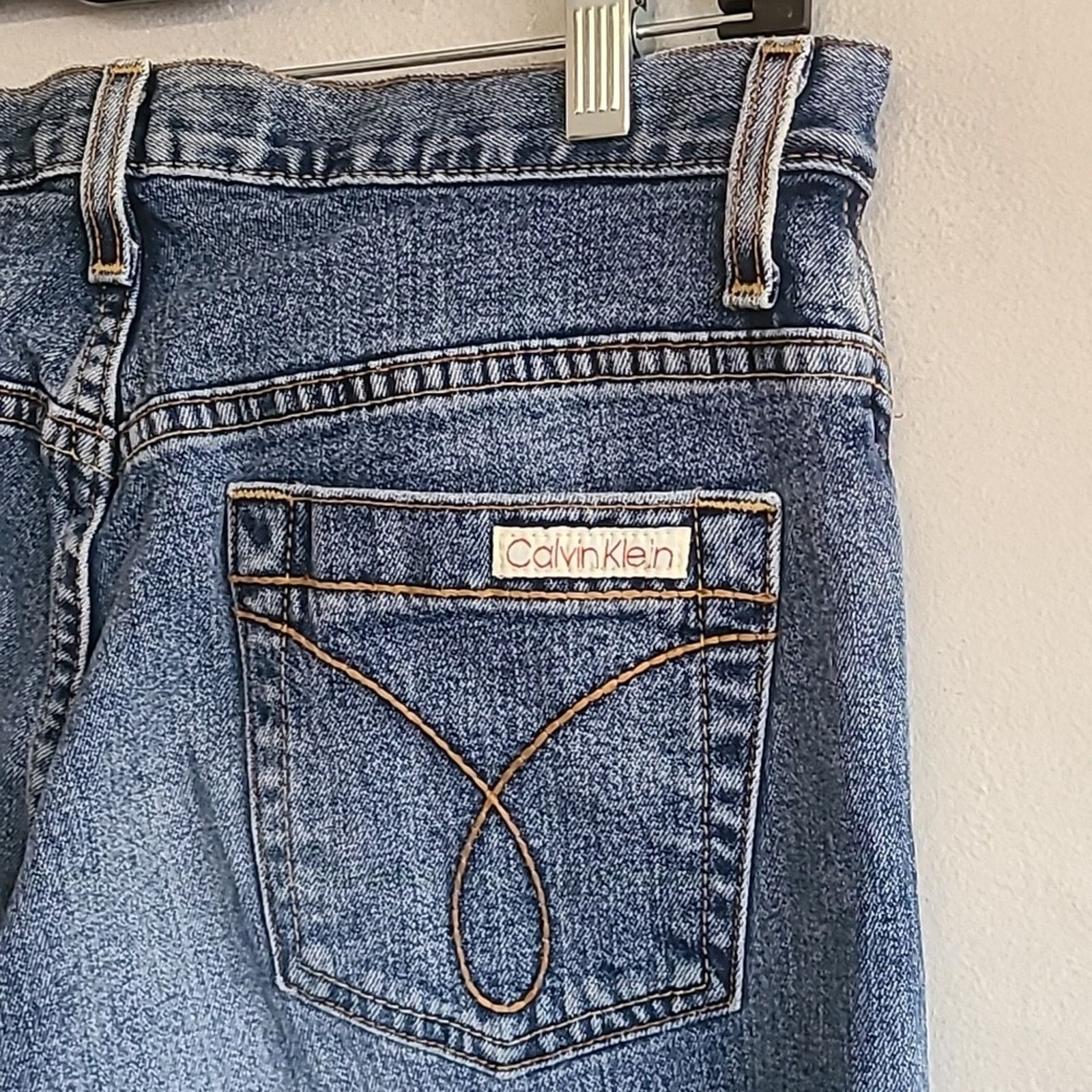 Calvin Klein Women's 6 Calvin Klein jeans medium wash denim straight leg Size 28" / US 6 / IT 42 - 5 Thumbnail