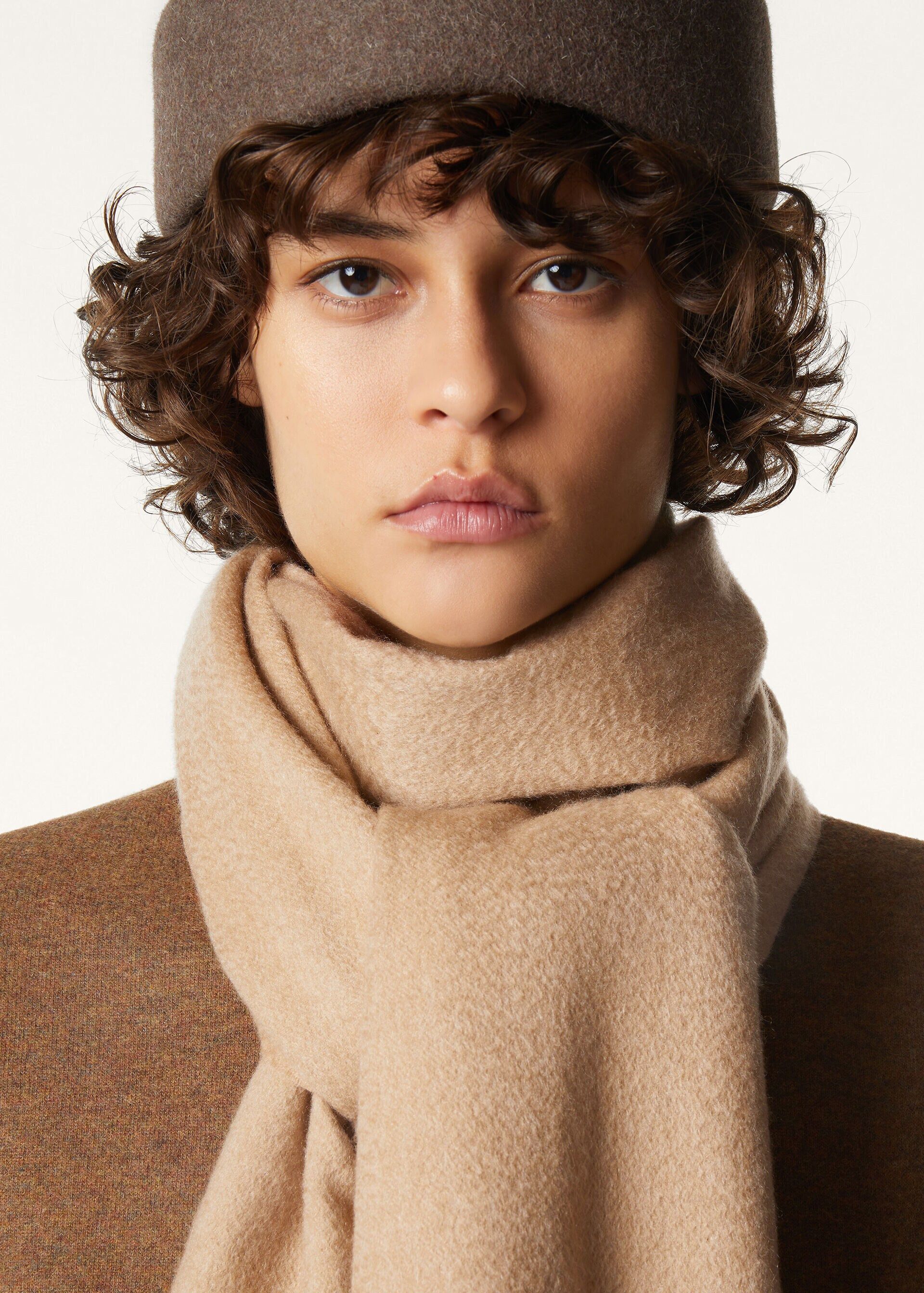 Loro Piana os11x0426 FAN8848 Size: OS / Grande Unita Scarf Golden Size ONE SIZE - 3 Thumbnail
