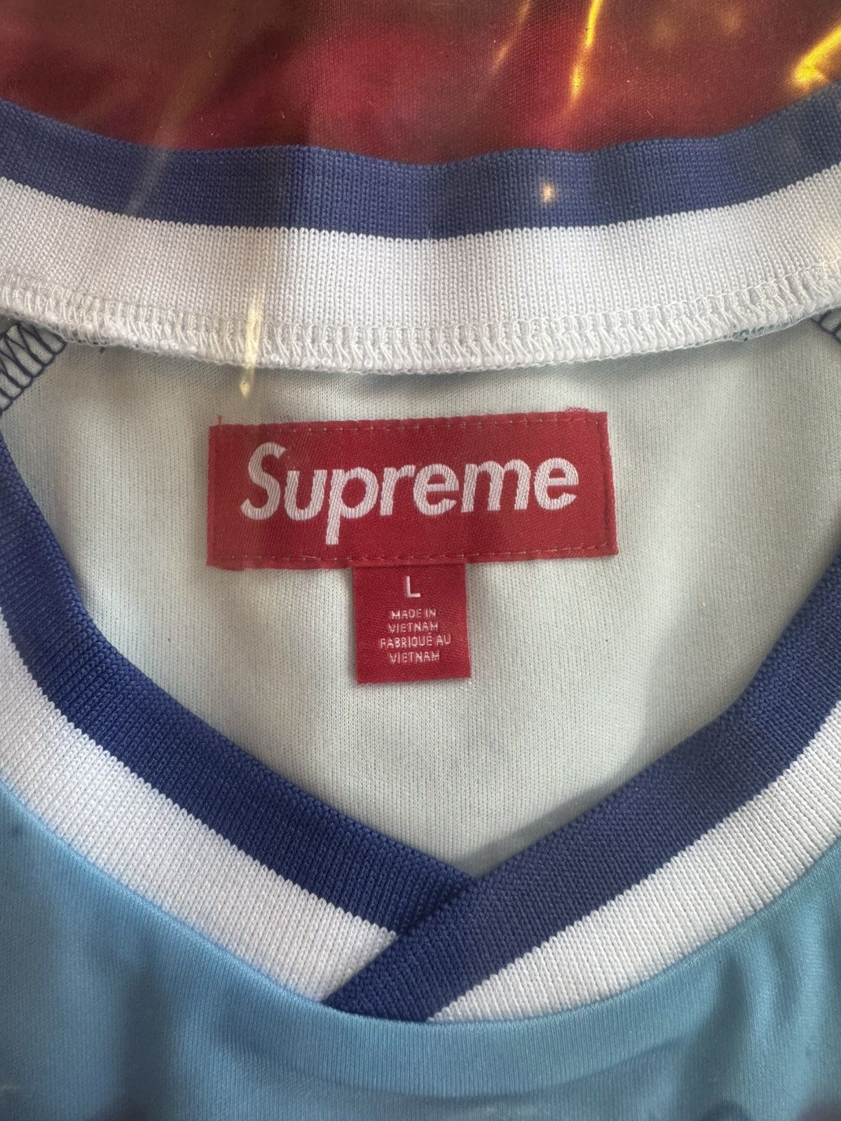 Supreme Supreme Fiji Soccer Jersey Size L (IN HAND) SHIPS FAST Size US L / EU 52-54 / 3 - 3 Thumbnail