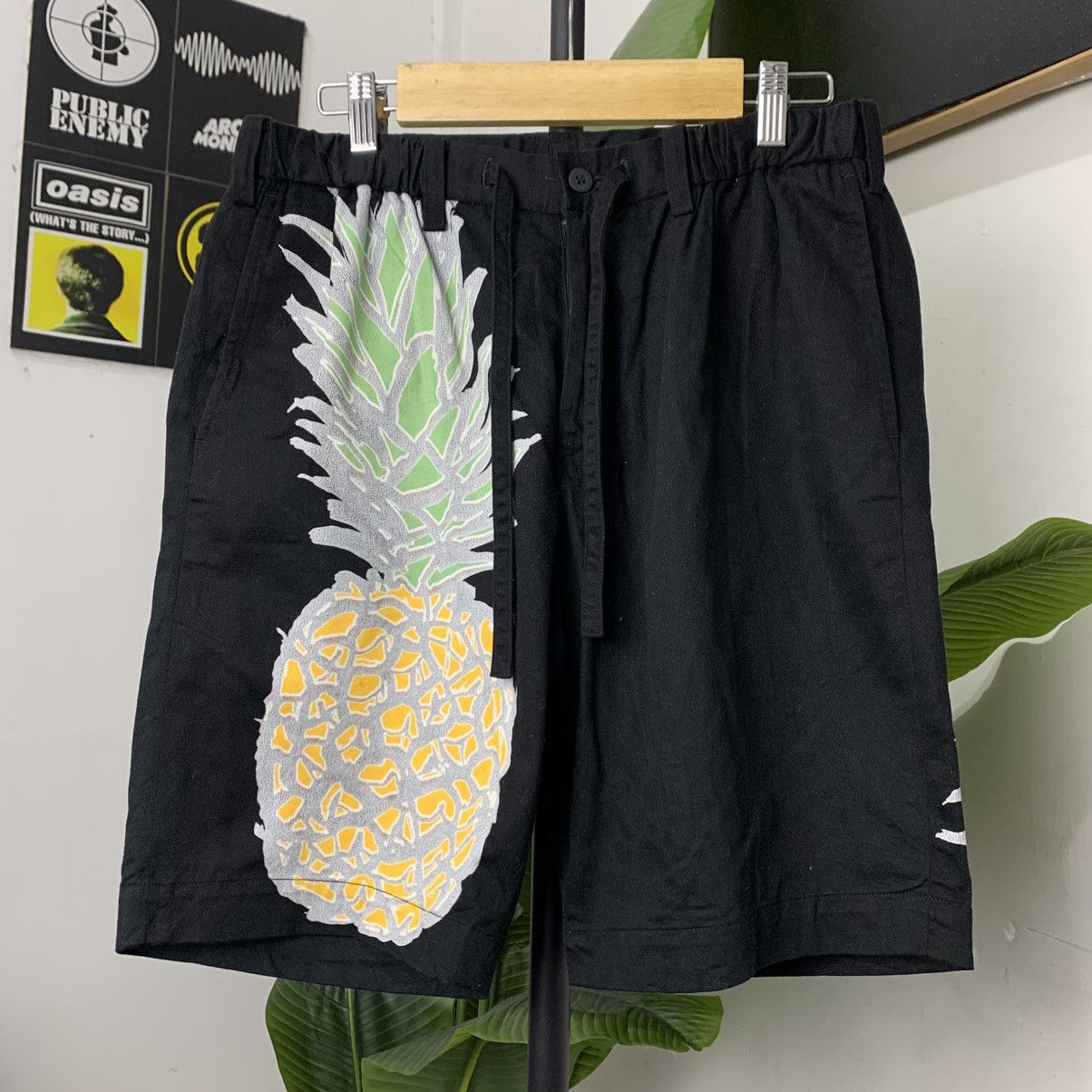 Issey Miyake 🇯🇵Issey Miyake Men🇯🇵 pinapple Painted Short pants Size US 31 - 1 Thumbnail