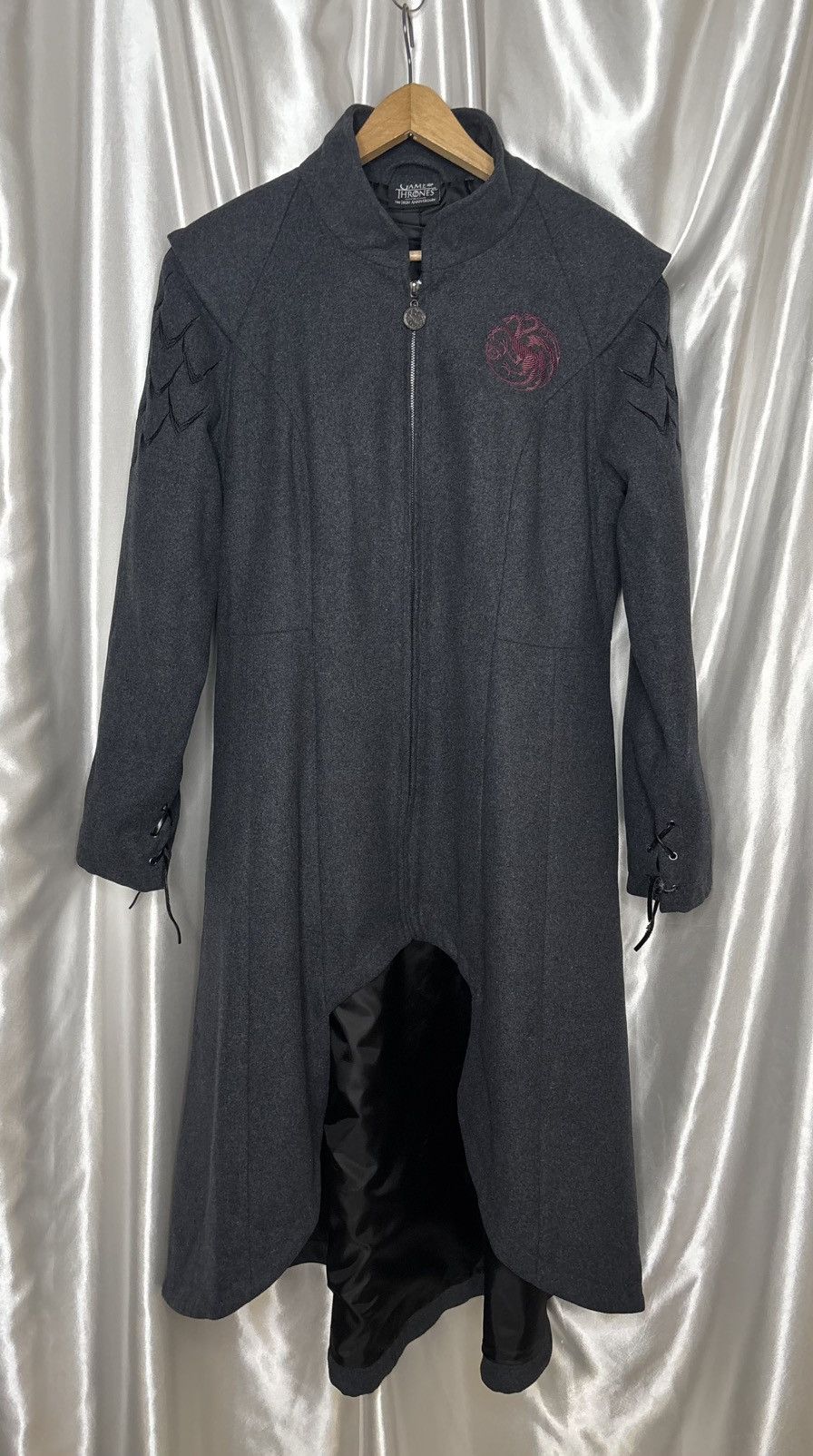 Other gray graphite game of thrones coat of arms targaryen logo Size XXL / US 16-18 / IT 52-54 - 5 Thumbnail