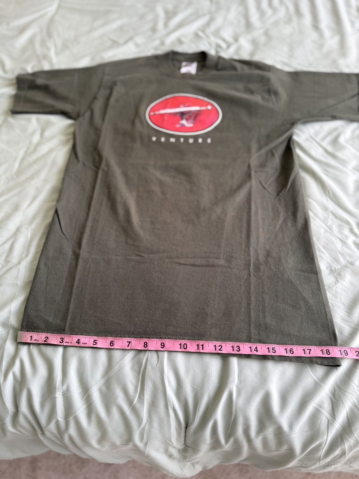 Fruit Of The Loom × Vintage Vintage Venture Trucks Skate Tee 1990s size medium Size US M / EU 48-50 / 2 - 8 Thumbnail