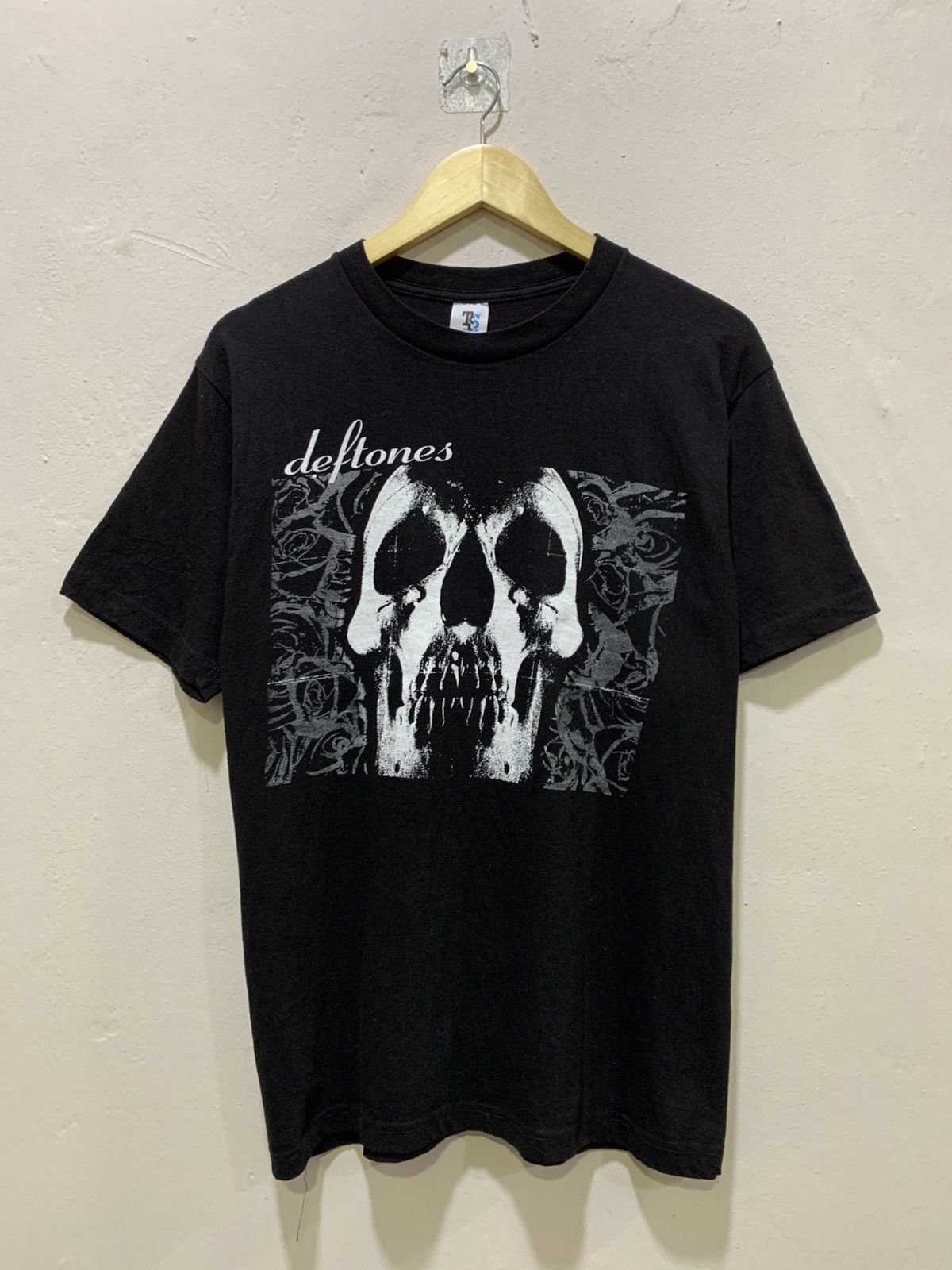 Band Tees Vintage Deftones Skull Tee M Size US M / EU 48-50 / 2 - 1 Thumbnail