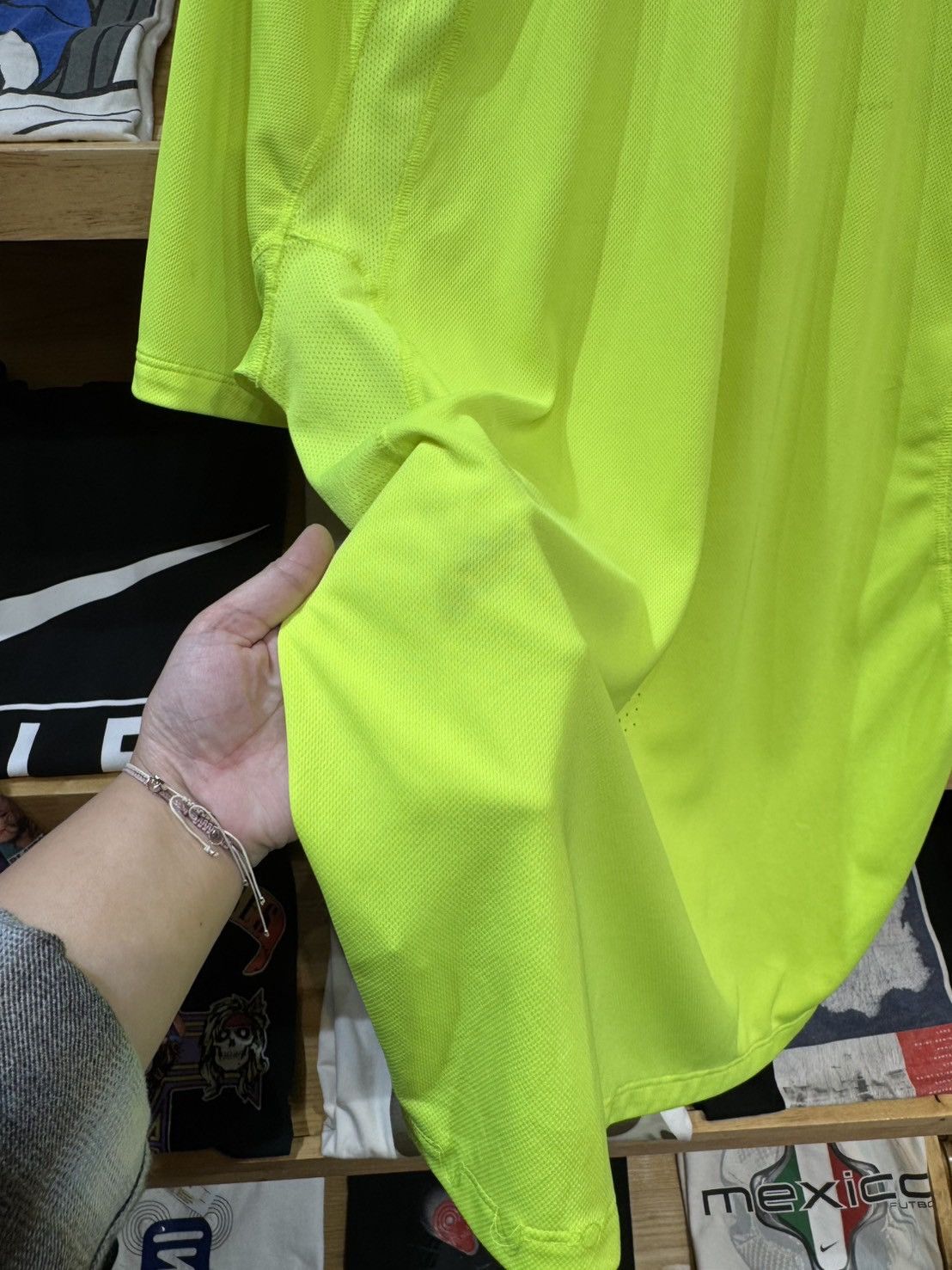 Nike Brazil 2014-15 Nike Training Jersey Size US XL / EU 56 / 4 - 7 Thumbnail