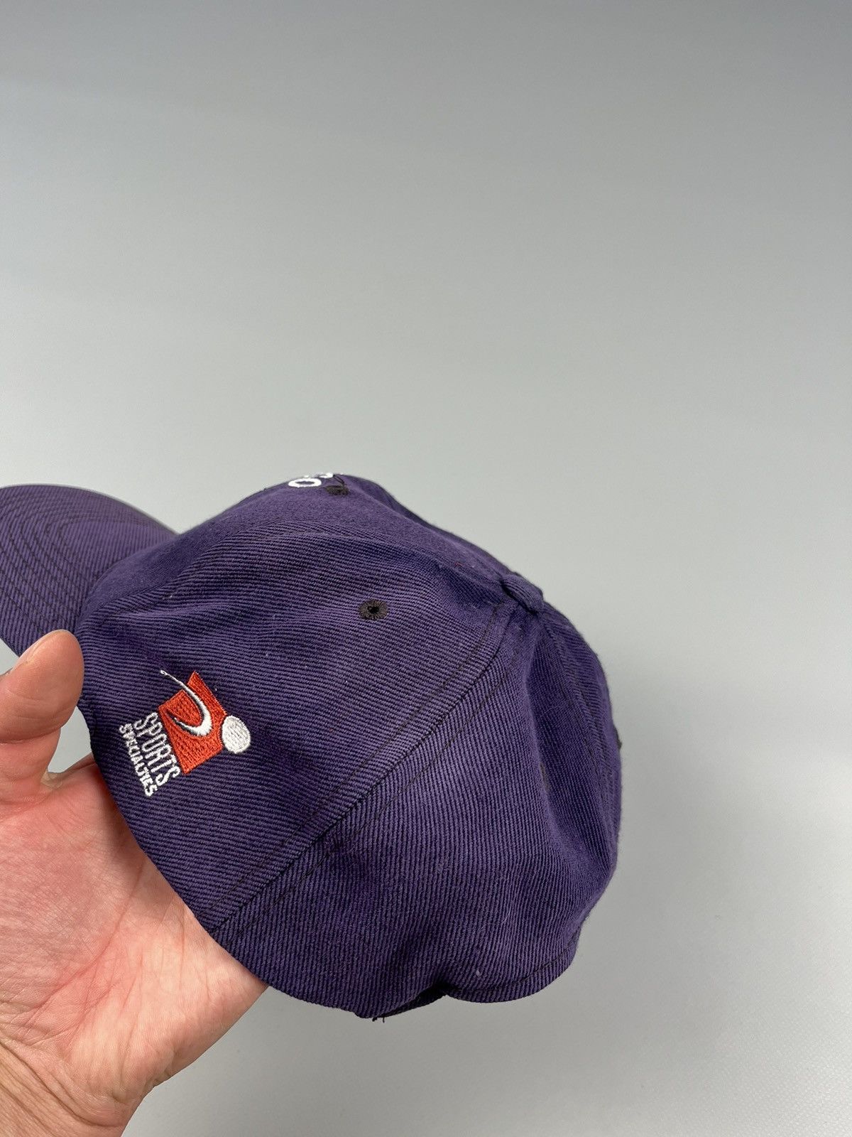 NBA × Vintage RARE 90s VINTAGE Chicago Bulls NBA Faded Wool Snapback Cap Size ONE SIZE - 5 Thumbnail