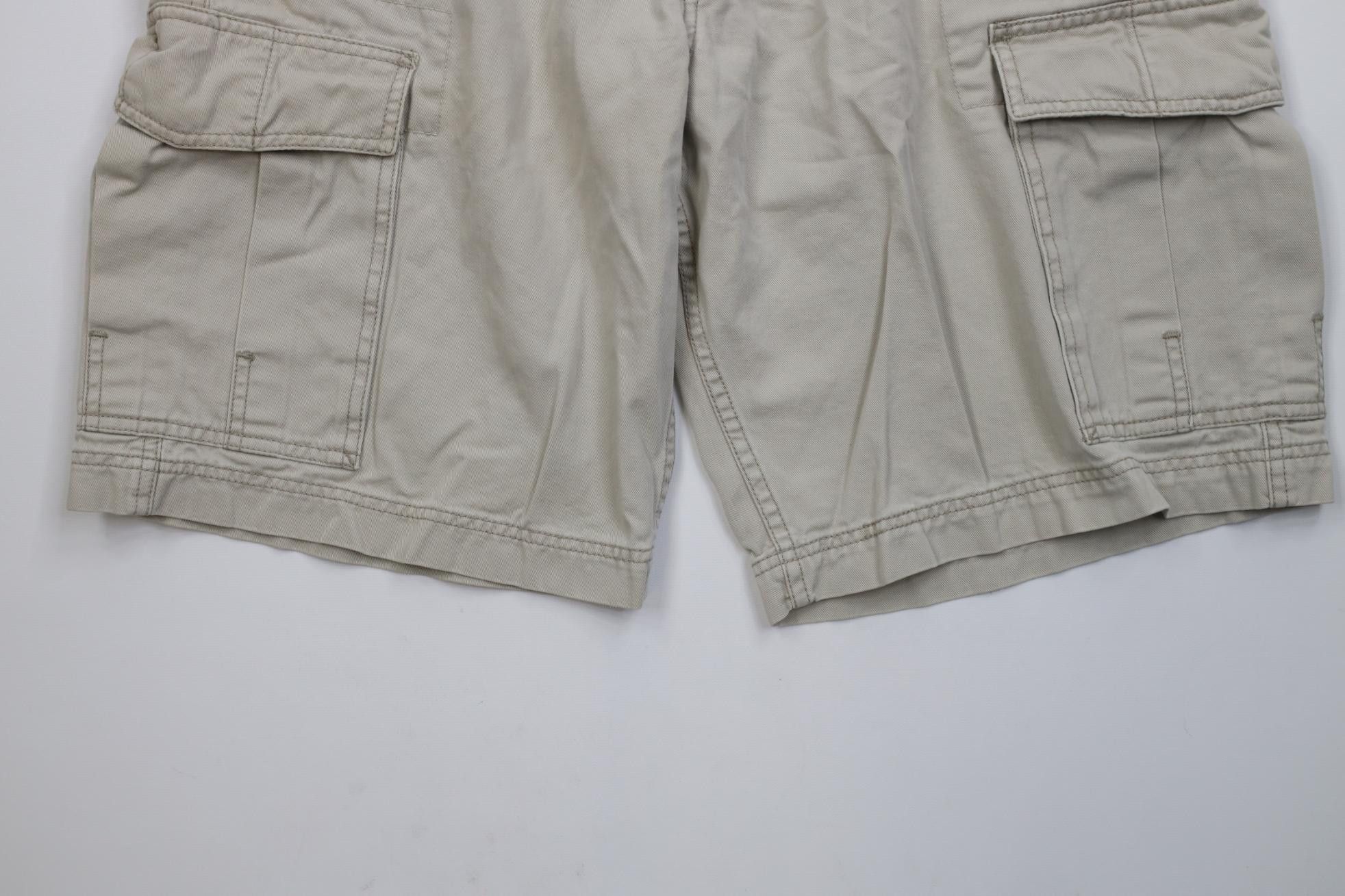 Levi's Vintage Y2K 2004 Levis Baggy Fit Cargo Shorts Beige Khaki Size US 34 / EU 50 - 4 Thumbnail