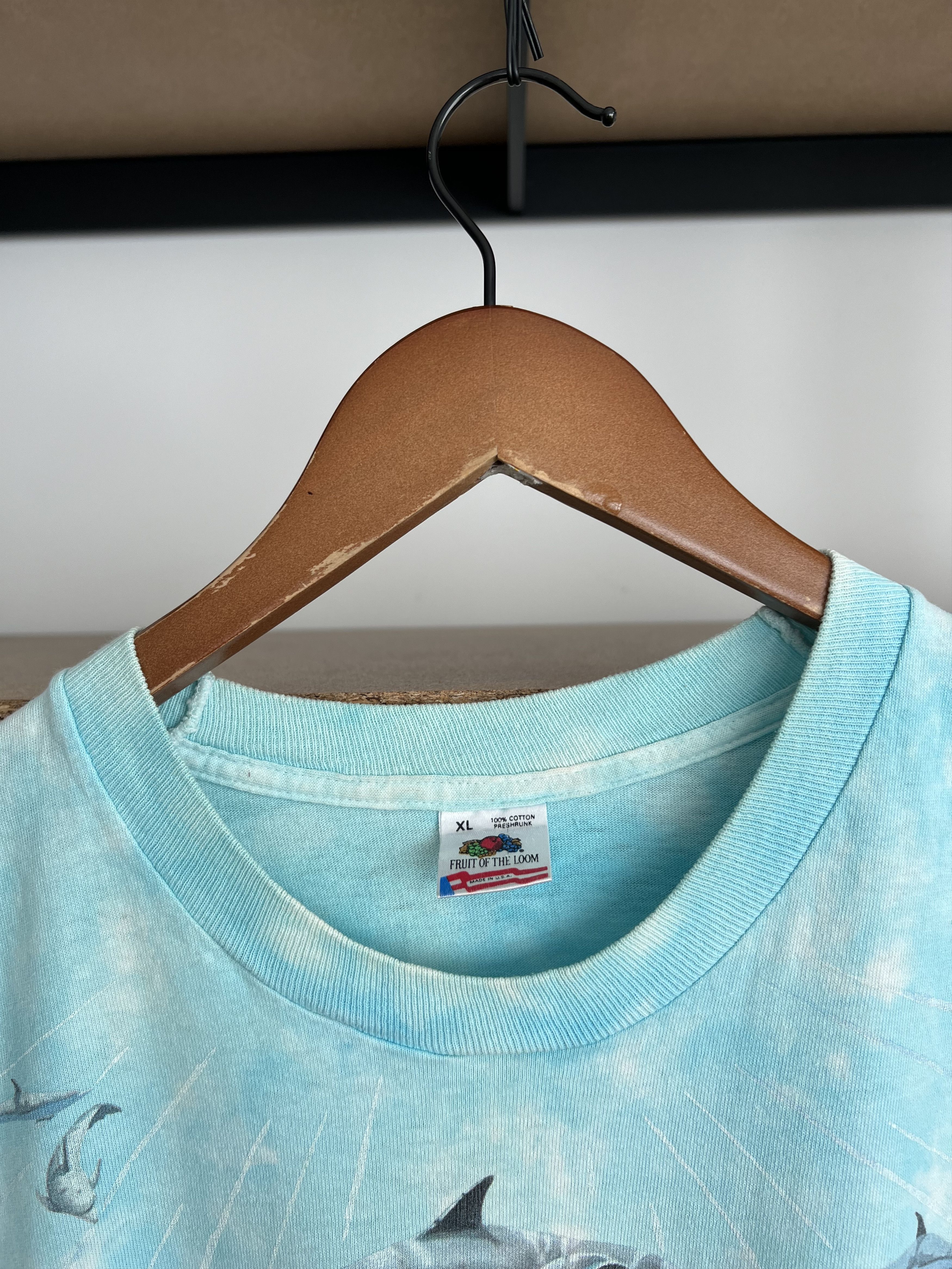 Liquid Blue Vintage 1990 Liquid Blue John Connell Ocean Dolphin T-shirt Size US XL / EU 56 / 4 - 10 Thumbnail