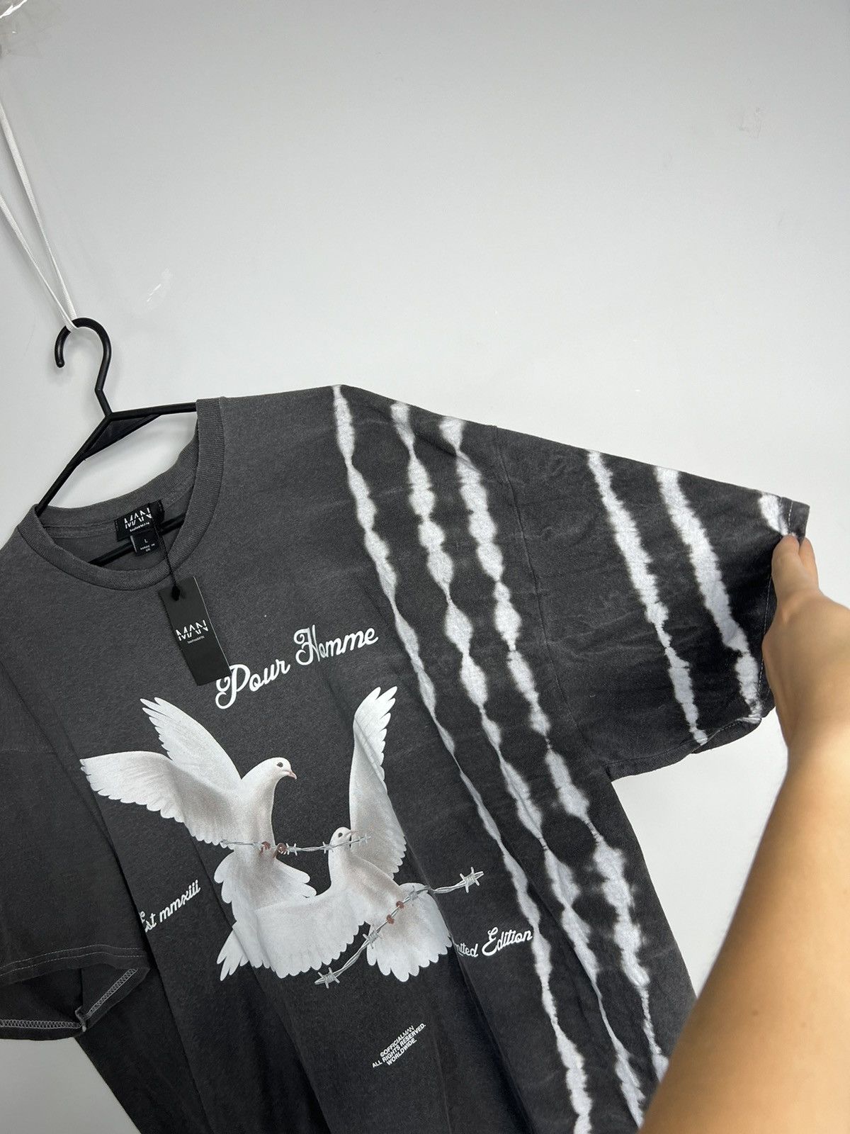 Vintage Opium Tshirt white birds y2k new with tags Size US L / EU 52-54 / 3 - 2 Thumbnail