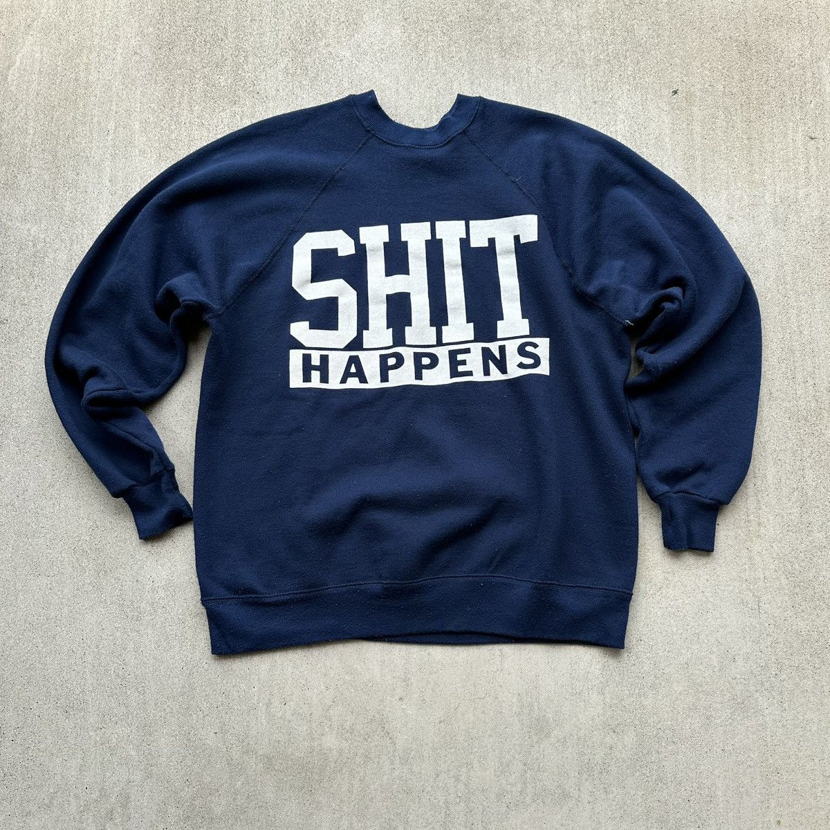 Tultex Vintage Sweatshirt Sh*t Happens 80s Funny Graphic USA Size US L / EU 52-54 / 3 - 1 Thumbnail