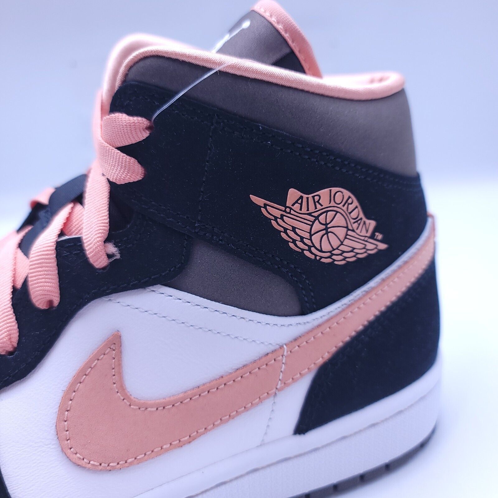 Nike Nike Air Jordan 1 Mid SE Shoe Womens Size 9.5 DH0210-100 Size US 9.5 / IT 39.5 - 8 Thumbnail