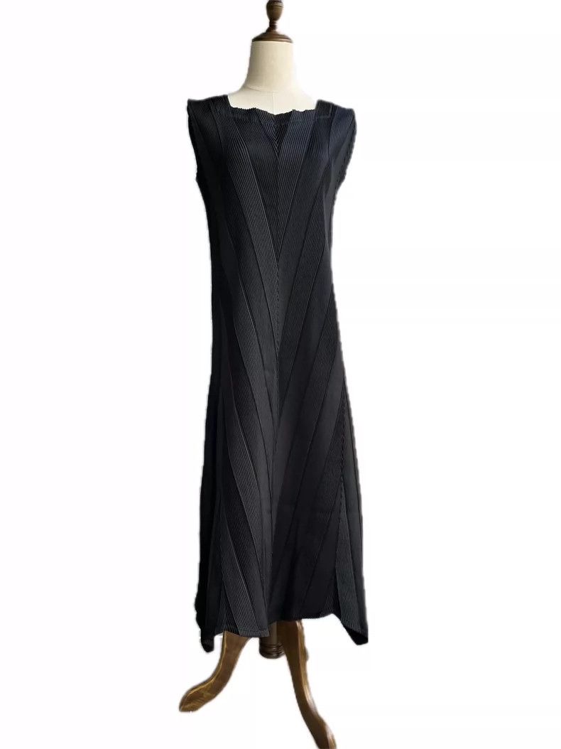 Issey Miyake Issey Miyake size:2 Black 3D steam pleated mainline dress Size XS / US 0-2 / IT 36-38 - 3 Thumbnail