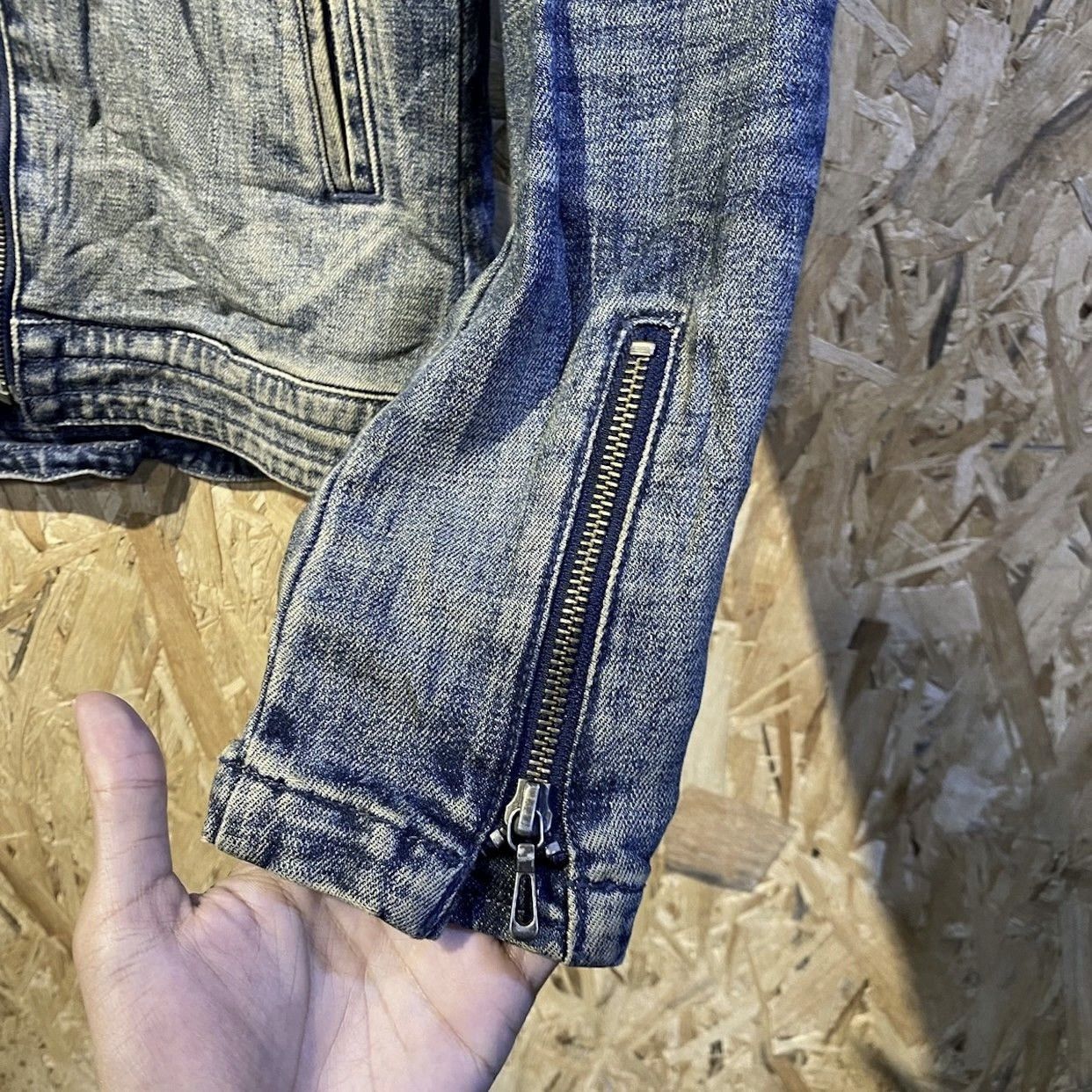 Vanquish Vanquish Tokyo Moto Denim Trucker Jacket Distressed Indigo S Size US S / EU 44-46 / 1 - 6 Thumbnail