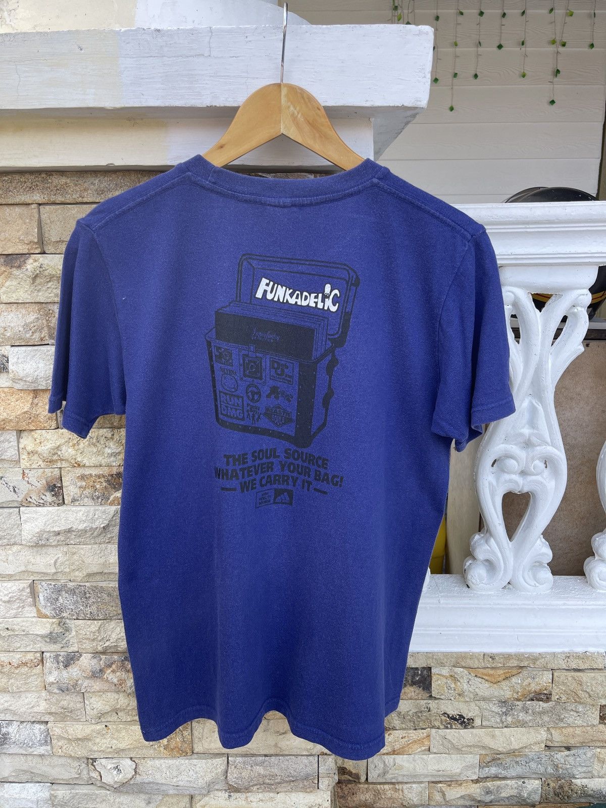 Band Tees Rare🔥Vintage Parliament Funkadelic Afro Bestie Boy Run Dmc Size US M / EU 48-50 / 2 - 4 Thumbnail