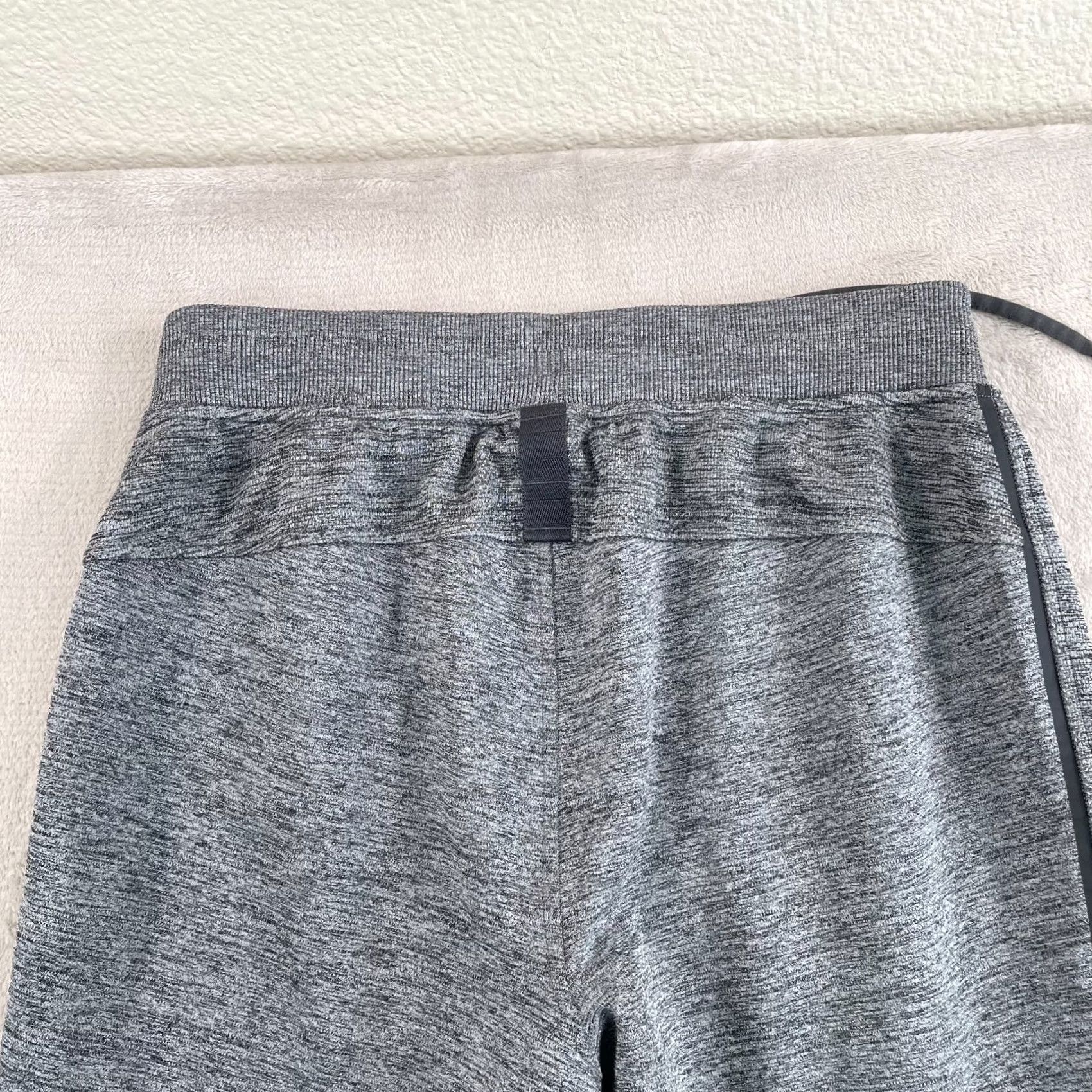 Lululemon Lululemon Textured Tech Pants Men Small Heather Black Grey Tapered Fit Jogger Gym Drawstring Pockets Zip Pocket Inseam 29 Inseam Athletic Modern Size US 29 - 5 Thumbnail