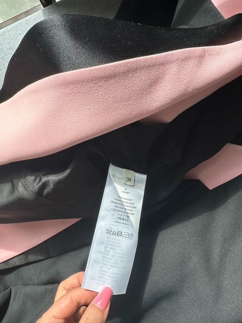 Alexander McQueen Alexander McQUEEN Get a formal dress, suit jacket 2504-Next Size XS / US 0-2 / IT 36-38 - 3 Thumbnail