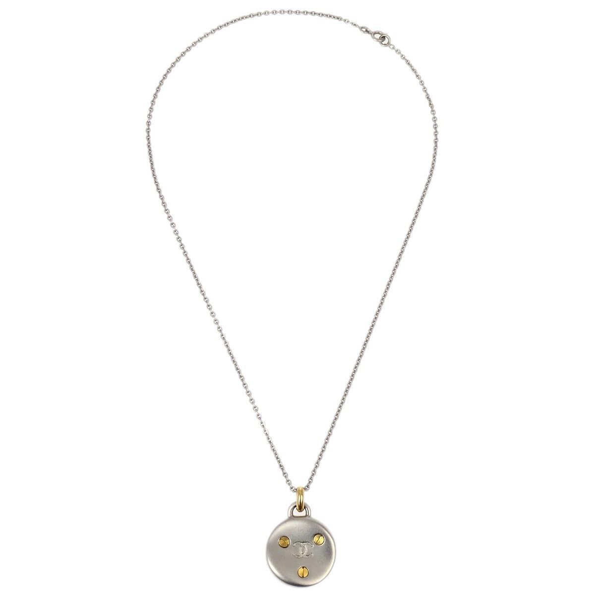 Chanel Chanel Medallion Pendant Necklace Metal Size ONE SIZE - 1 Thumbnail