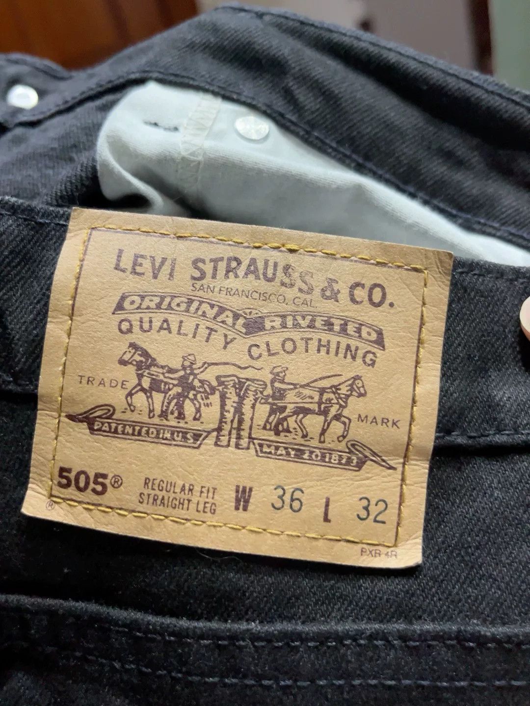 Levi's Vintage Levi's 505 Black Jeans Size US 36 / EU 52 - 1 Thumbnail