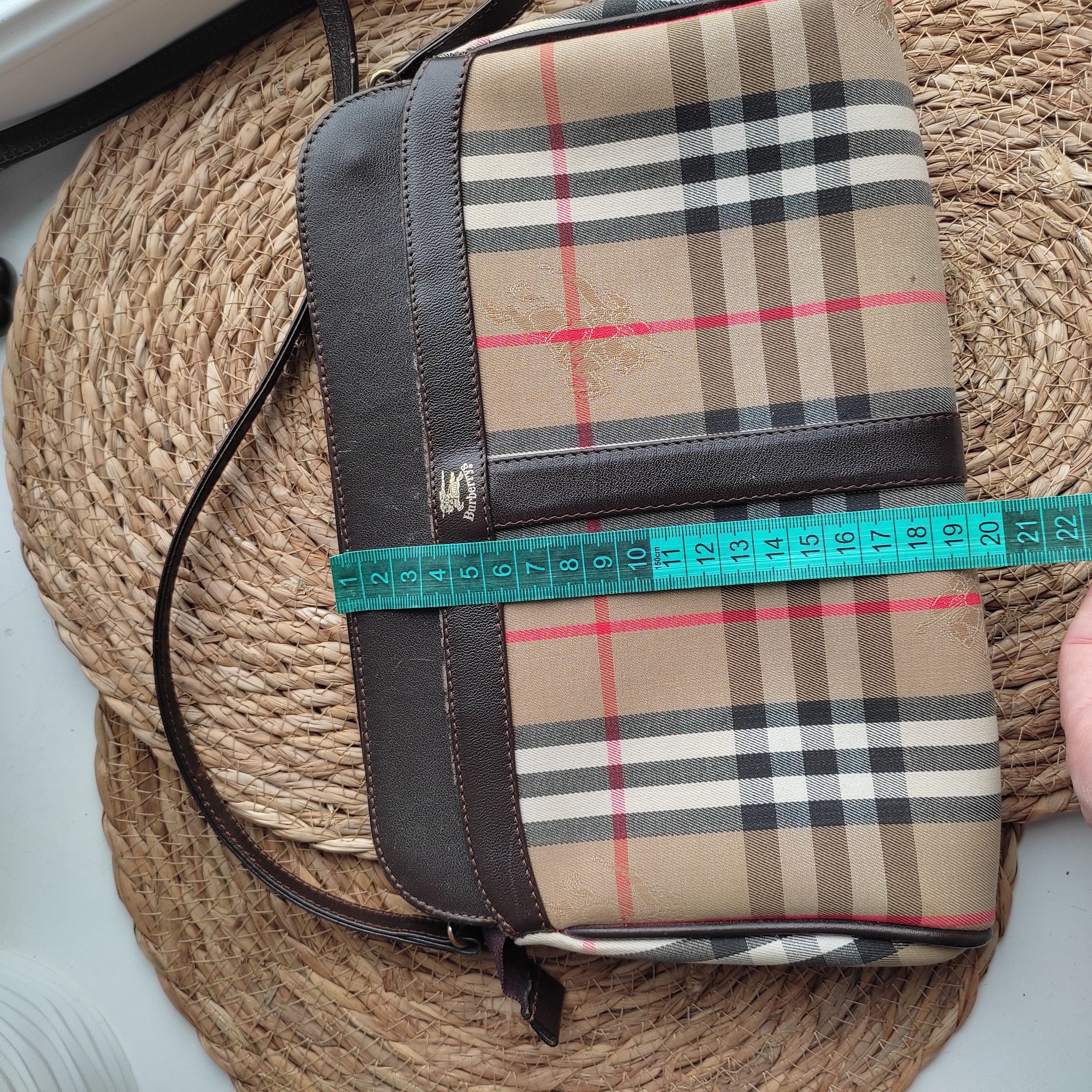 Burberry Burberry Burberrys Front Pocket Zip Crossbody vintage bag Size ONE SIZE - 16 Thumbnail