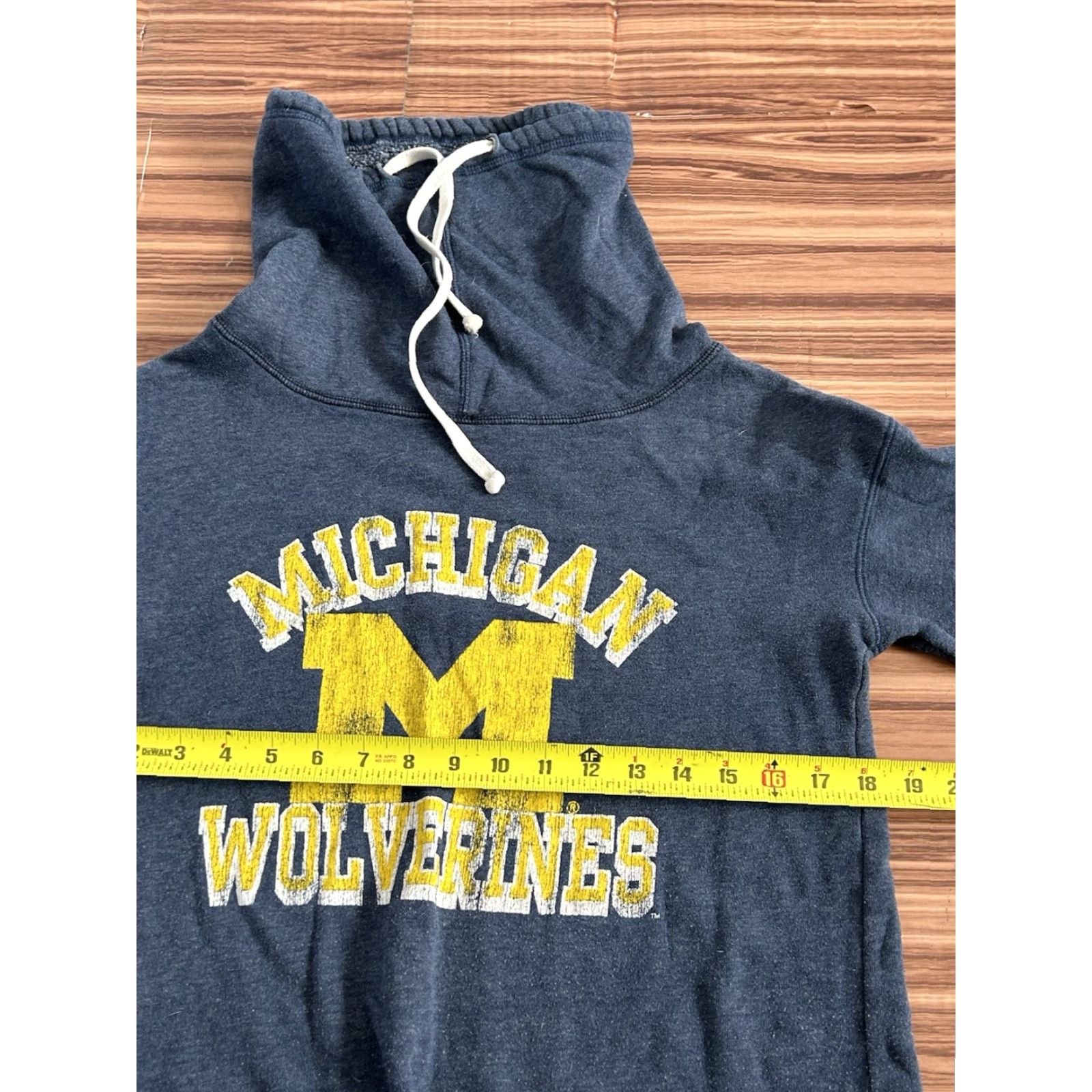 Vintage Womens Michigan Wolverines High Neck Sweatshirt Blue Medium Pullover Regular Activewear Womens Size M / US 6-8 / IT 42-44 - 4 Thumbnail