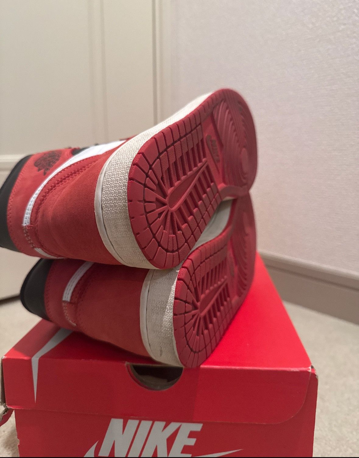 Jordan Brand × Nike NIKE AIR JORDAN 1 RETRO HIGH "TRACK RED" Size US 9.5 / EU 42-43 - 4 Thumbnail
