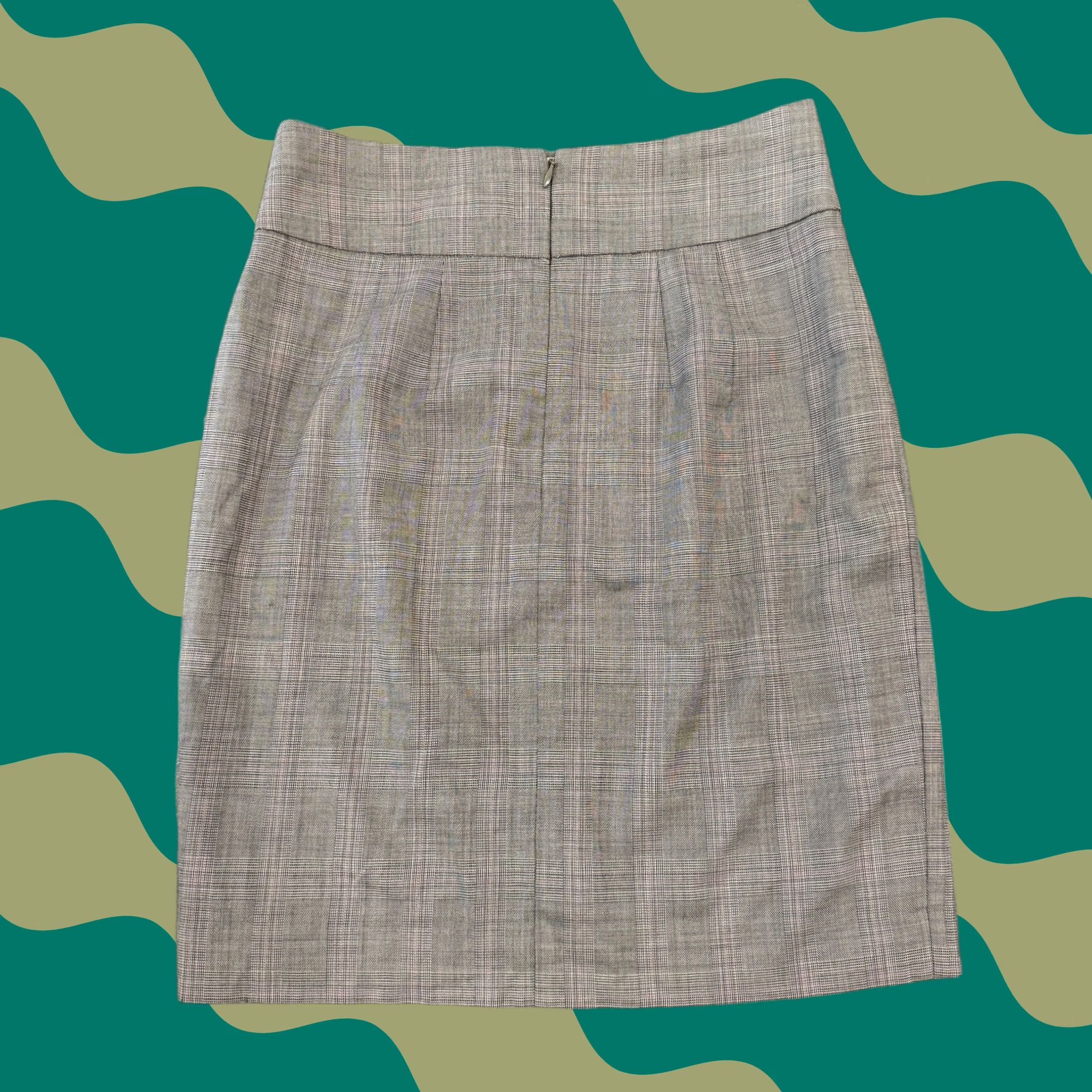 Banana Republic VINTAGE Banana Republic Skirt Women SZ 4 Grey Pink Plaid Pencil Mini A-Line Short 4 Womens Size 27" / US 4 / IT 40 - 1 Thumbnail