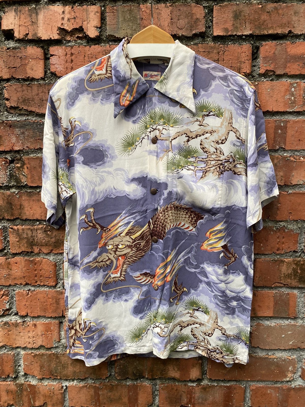 vintage sun surf toyo enterprise dragon patern
