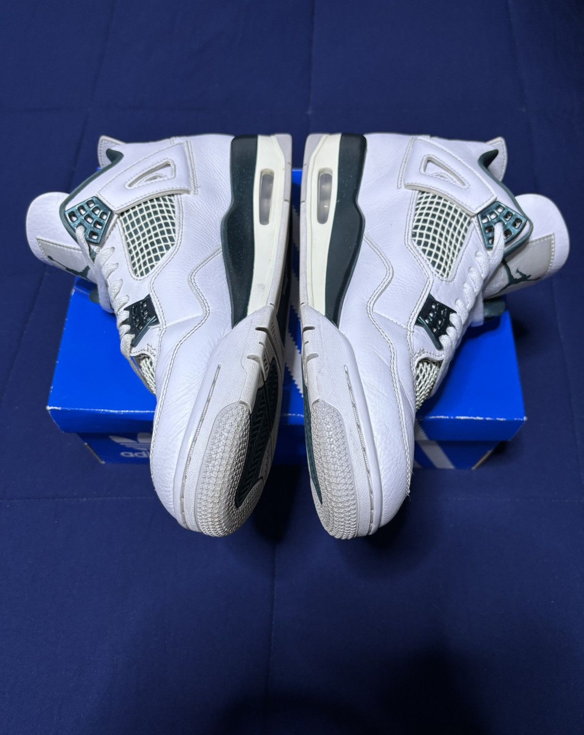 Jordan Brand Jordan 4 Retro Oxidized Green 2024 Size 10.5 Size US 10.5 / EU 43-44 - 3 Thumbnail