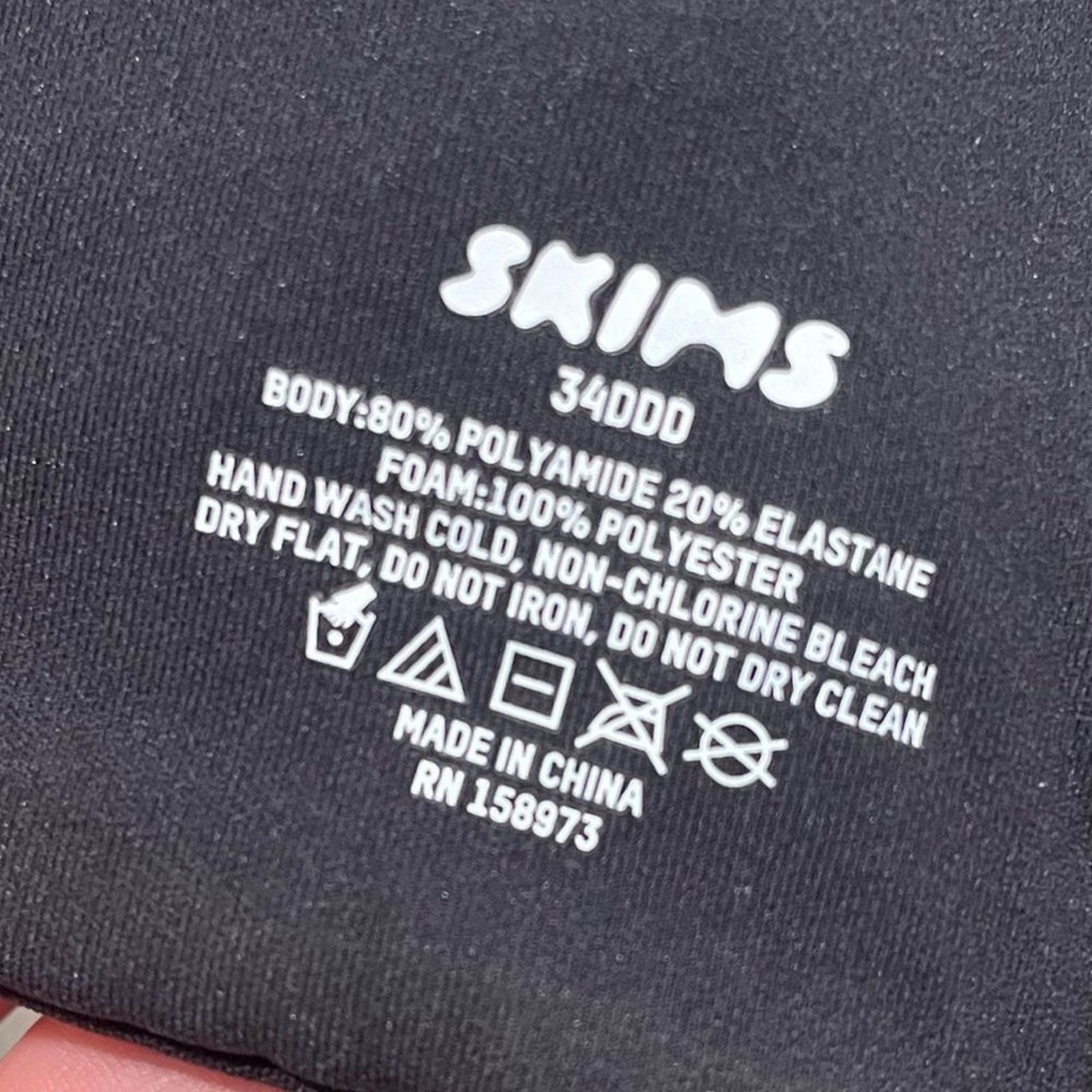 SKIMS NWT Skims Fits Everybody Plunge Bra Underwire Size 34DDD Size ONE SIZE - 5 Thumbnail