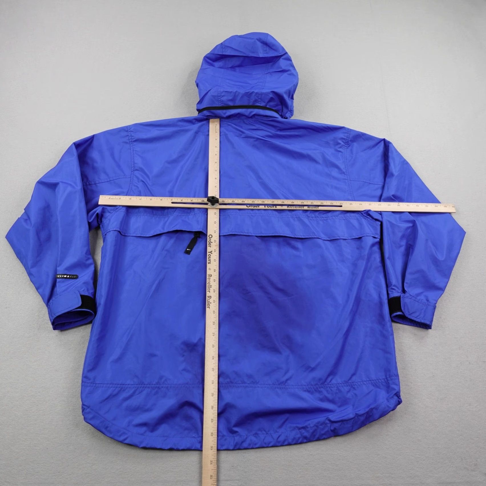 Nike VINTAGE Nike Jacket Mens XL Blue Clima-Fit Windbreaker Hooded Zip Coat 90s Y2K Windproof Lightweight Pockets Long Sleeve Solid Regular Size US XL / EU 56 / 4 - 6 Thumbnail