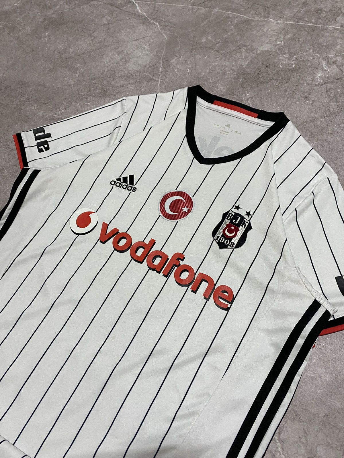 Adidas × Vintage Vintage 2016 Adidas FC Besiktas #99 Martin JR Soccer Jersey Size US L / EU 52-54 / 3 - 4 Thumbnail