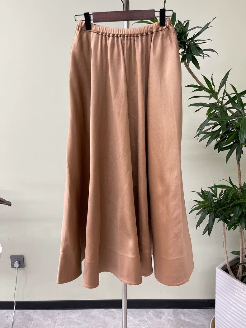 Valentino Valentino Solid mid-waisted pleated casual maxi skirt Size S / US 4 / IT 40 - 2 Thumbnail