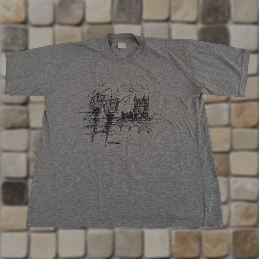 Vintage VINTAGE Lisboa Portugal Grey Large City Print T-Shirt Size US L / EU 52-54 / 3 - 1 Thumbnail