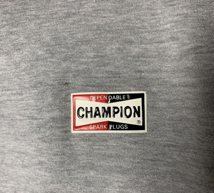 Champion Vintage Champion Spark Plugs Sweater Size US M / EU 48-50 / 2 - 4 Thumbnail