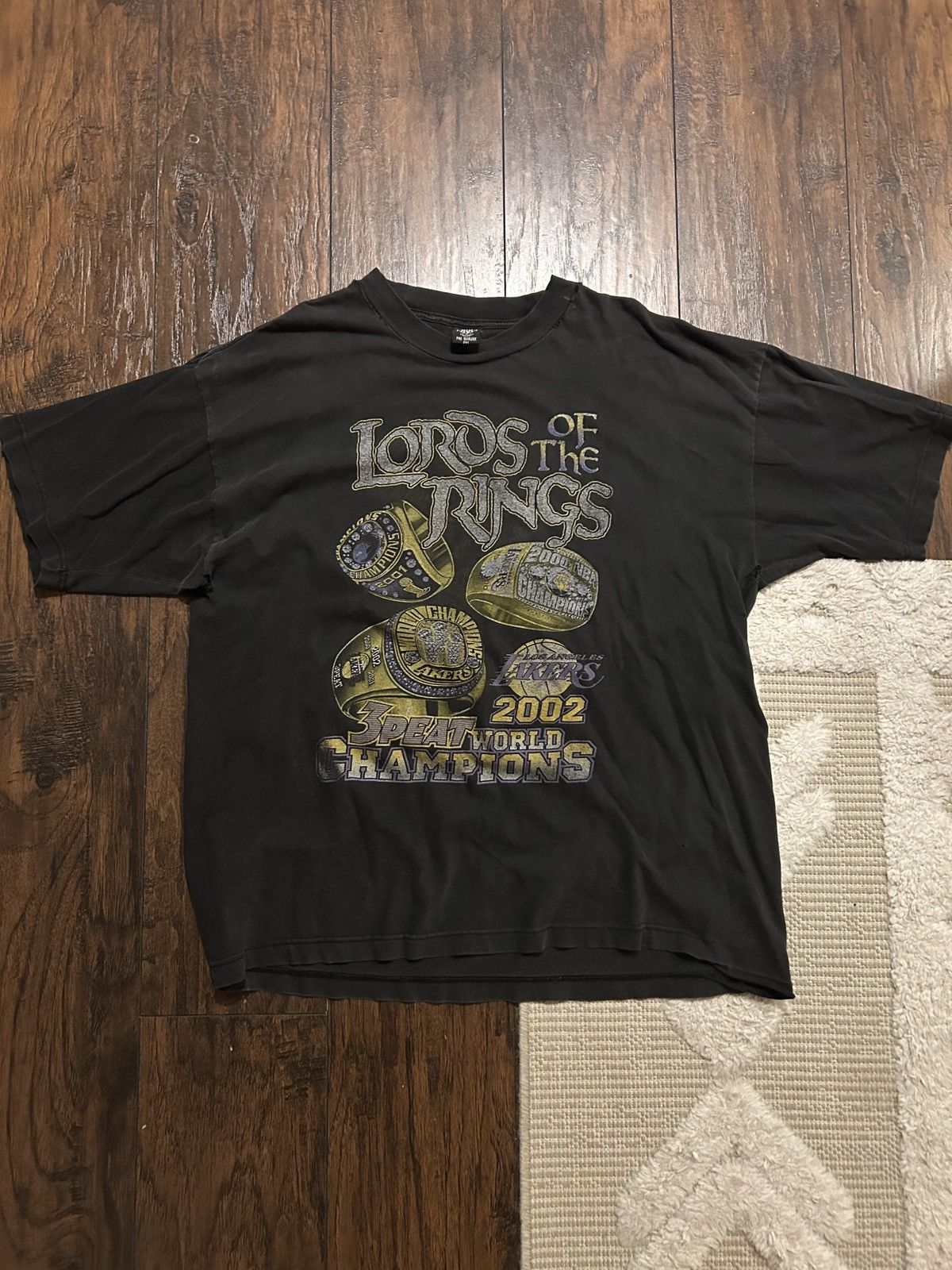 Vintage 2002 Vintage Los Angeles Lakers NBA Championship 3 Peat Size US XXL / EU 58 / 5 - 1 Thumbnail