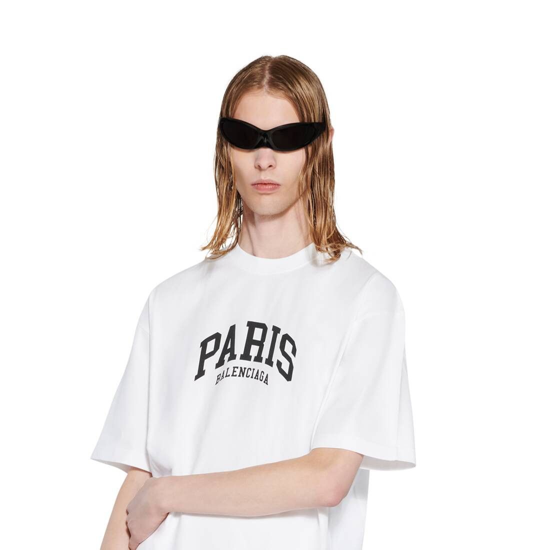 o1mt1gz0724 Cities Paris Medium Fit T-Shirt in White