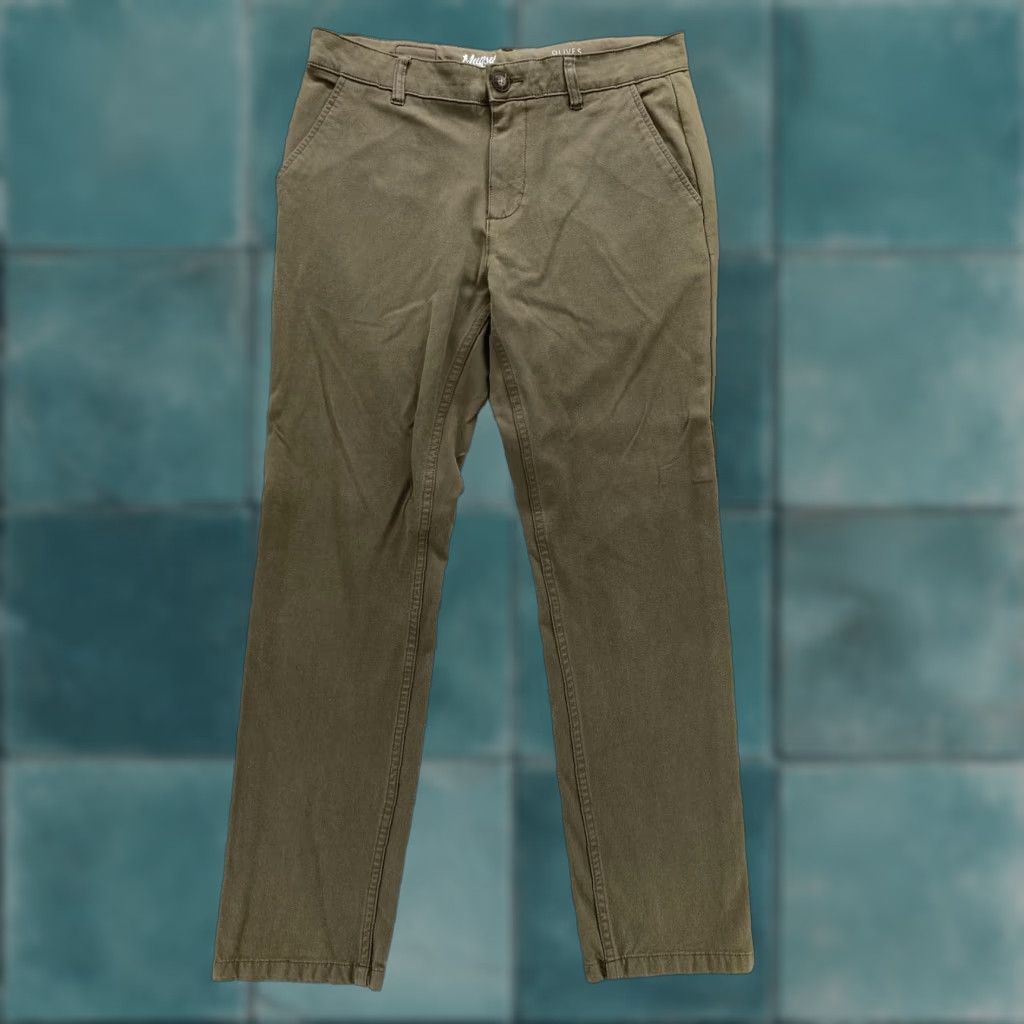 Olive VINTAGE Mugsy Jeans Chino Pants Mens 32x30 Olive Green Stretch Twill Casual City Olives Slim Regular Green 32 30L Mens Size US 32 / EU 48 - 1 Thumbnail