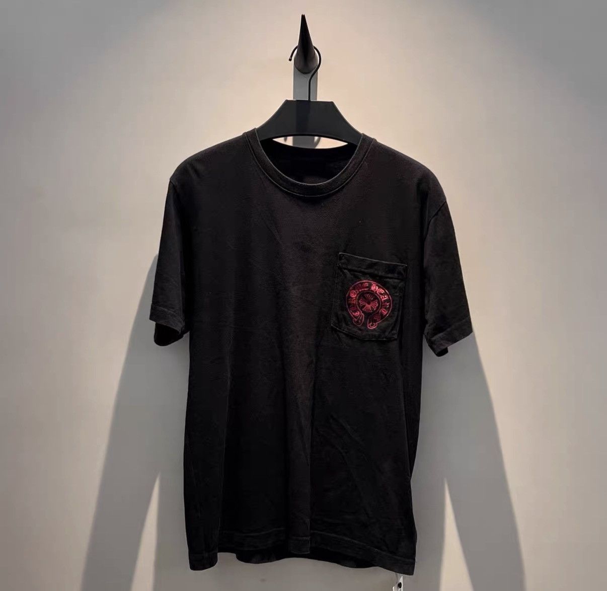 Chrome Hearts Chrome Hearts Miami exclusive red horseshoe T-shirt Size US M / EU 48-50 / 2 - 1 Thumbnail