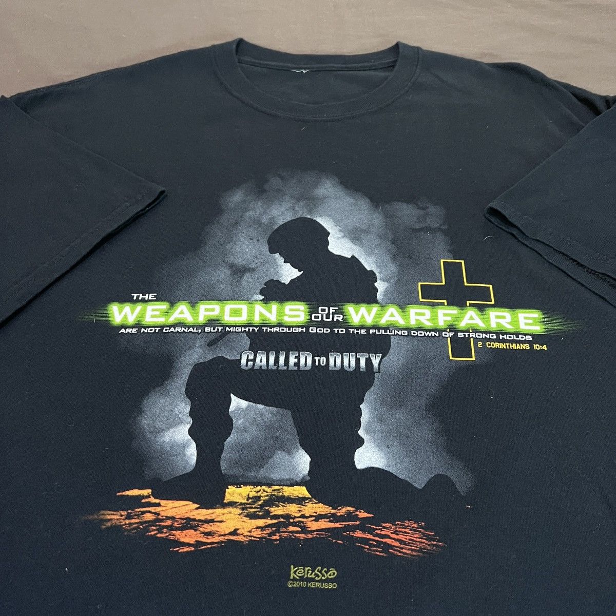 Vintage Vintage Y2K Call of Duty Parody Jesus God Bible Holy Tee XL Size US XL / EU 56 / 4 - 1 Thumbnail