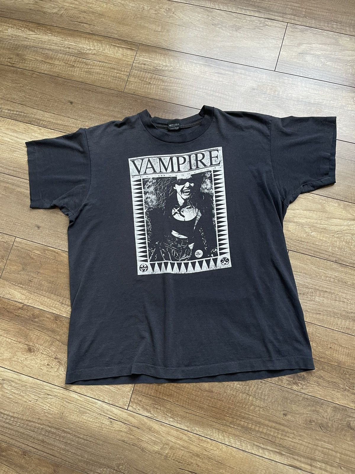 The Game 1991 Vampire The Masquerade Vintage Game T-Shirt Tee USA Size US XL / EU 56 / 4 - 11 Thumbnail