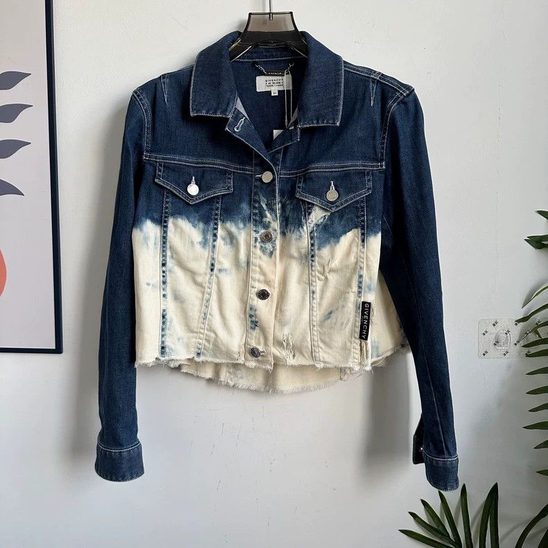 Givenchy Givenchy Size12 Gradient Logo Denim Jacket Size 12 Size US M / EU 48-50 / 2 - 1 Thumbnail